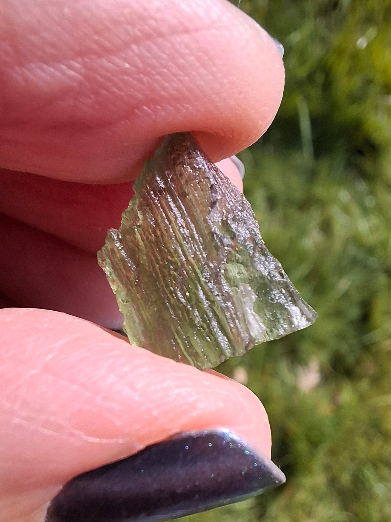 Moldavite Piece, 0.93g, Tektite (Ref: 1391)