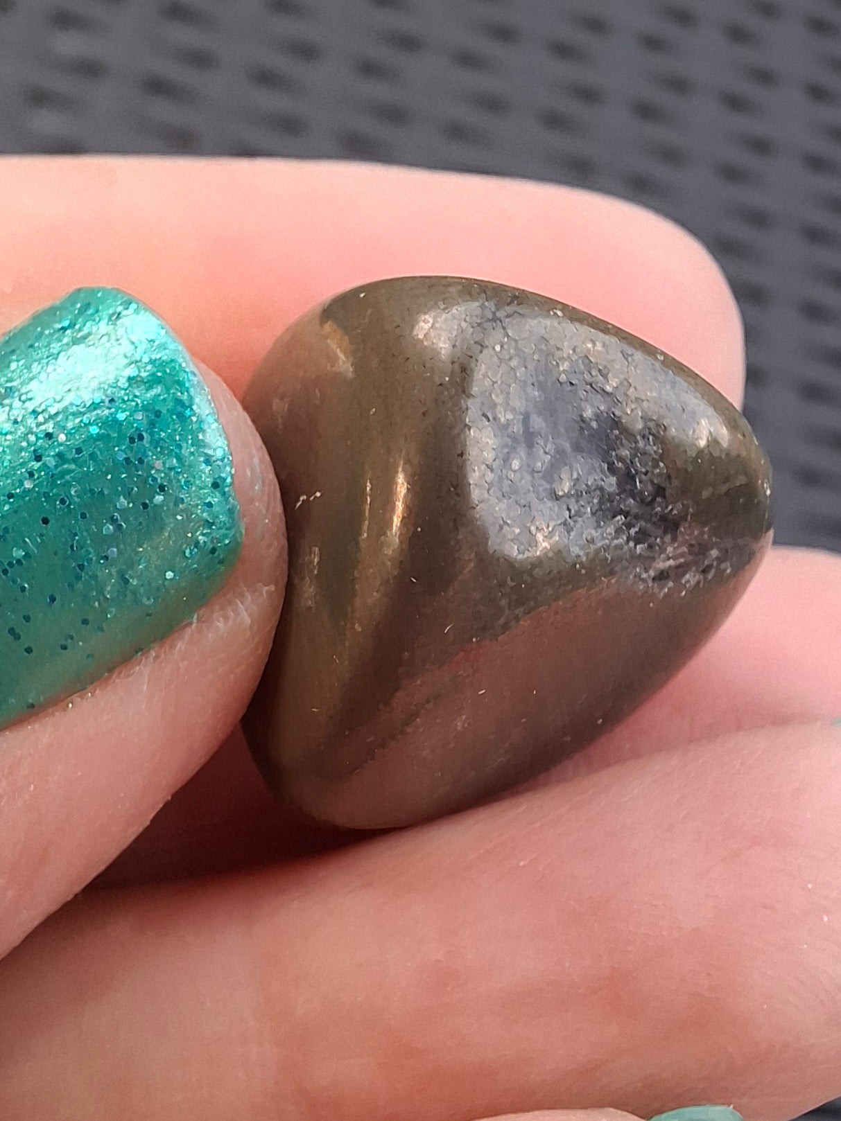 Apache Gold Tumble Stone, Crystal (Ref: T230)