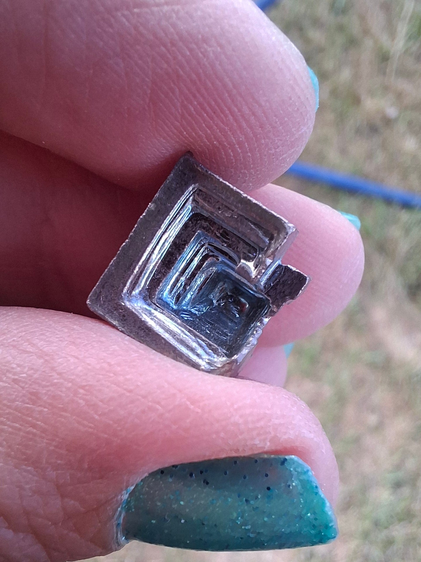 Small Bismuth, Crystal (Ref: BTH4)