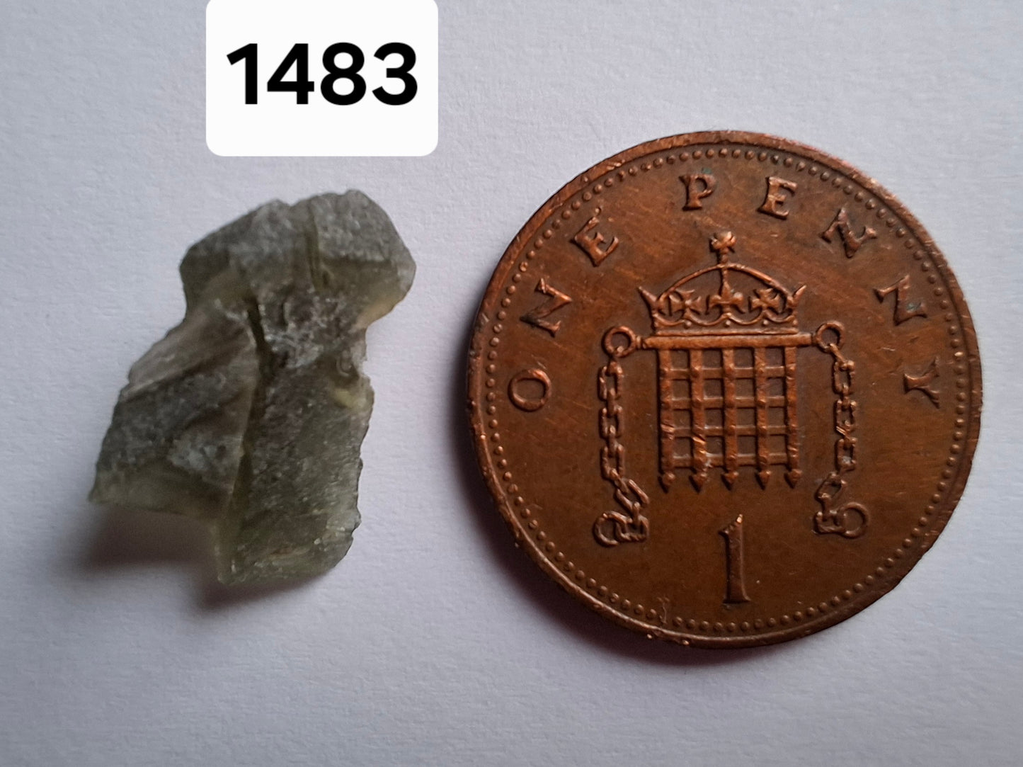 Moldavite Piece, 0.75g, Tektite (Ref: 1483)