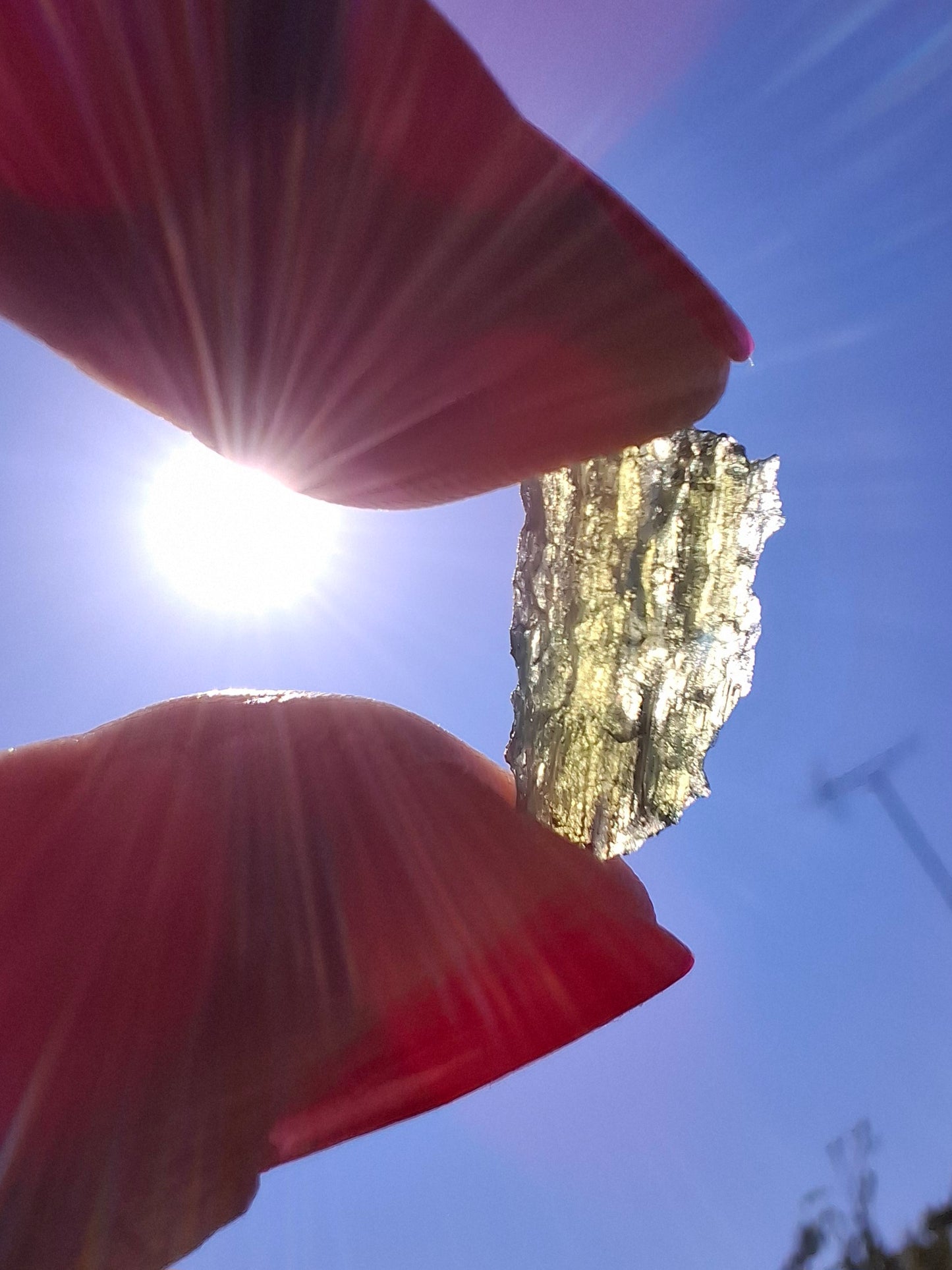 Moldavite Piece, 0.65g, Tektite (Ref: 1410)