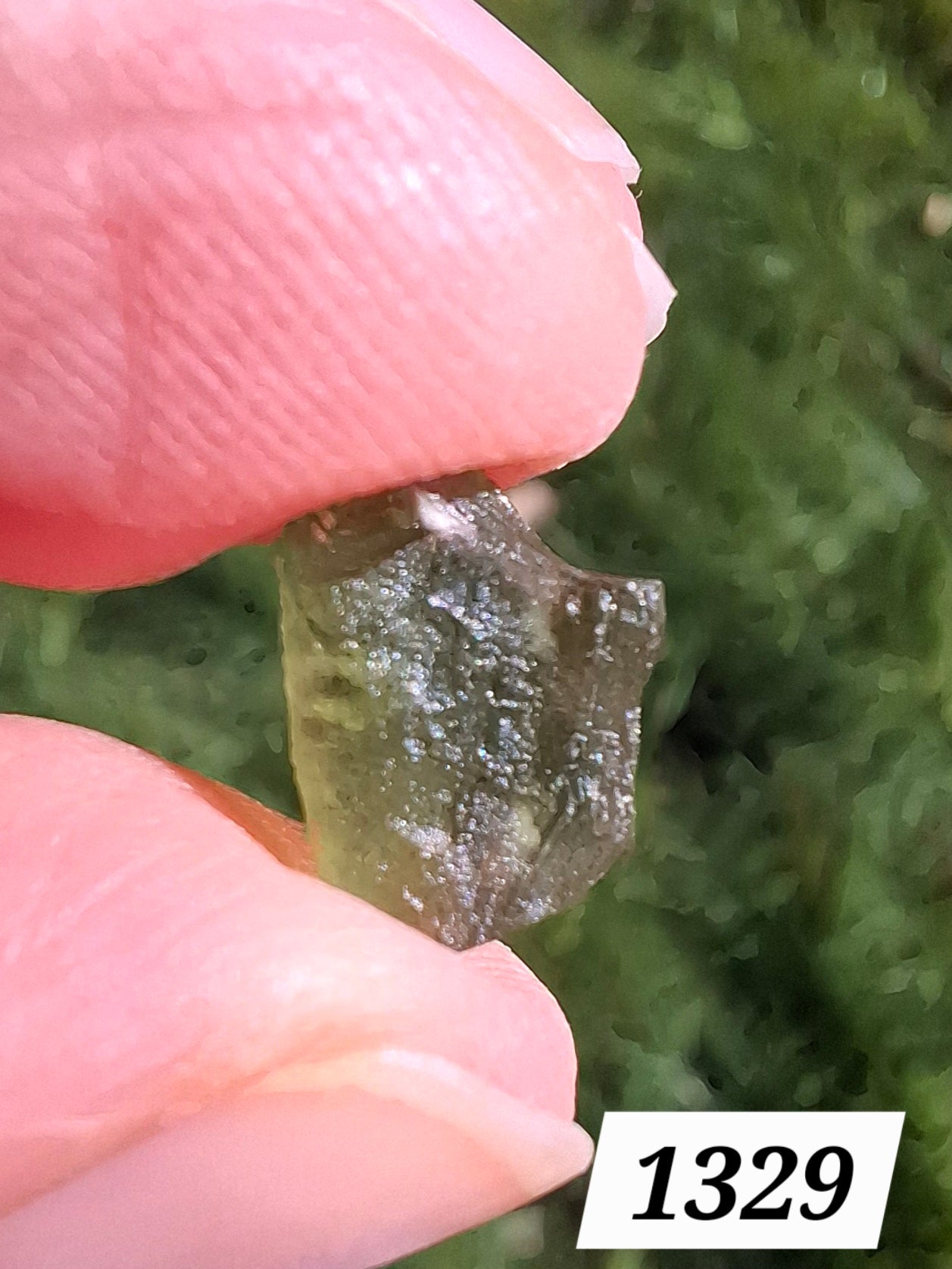 Moldavite Small Piece. 0.35g, Tektite (Ref: 1329)