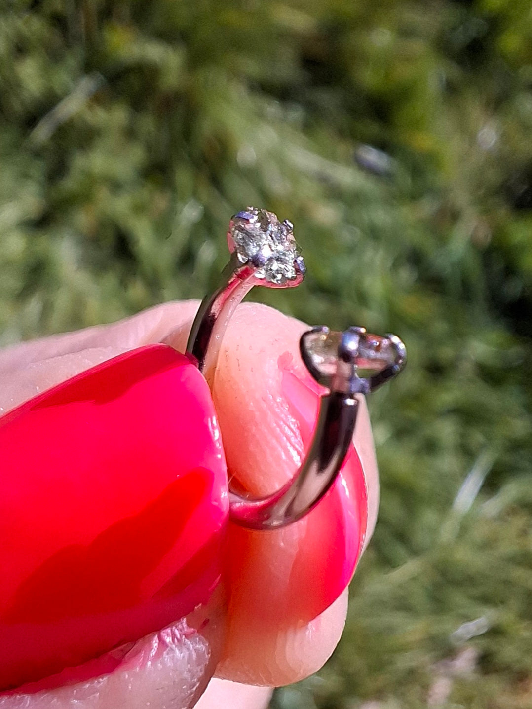 Moldavite (raw) HORSESHOE SEPTUM RING, 16G, Surgical steel, Tektite (Ref: S5)