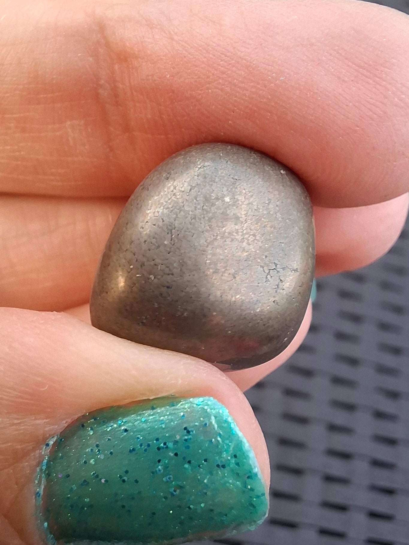 Apache Gold Tumble Stone, Crystal (Ref: T231)