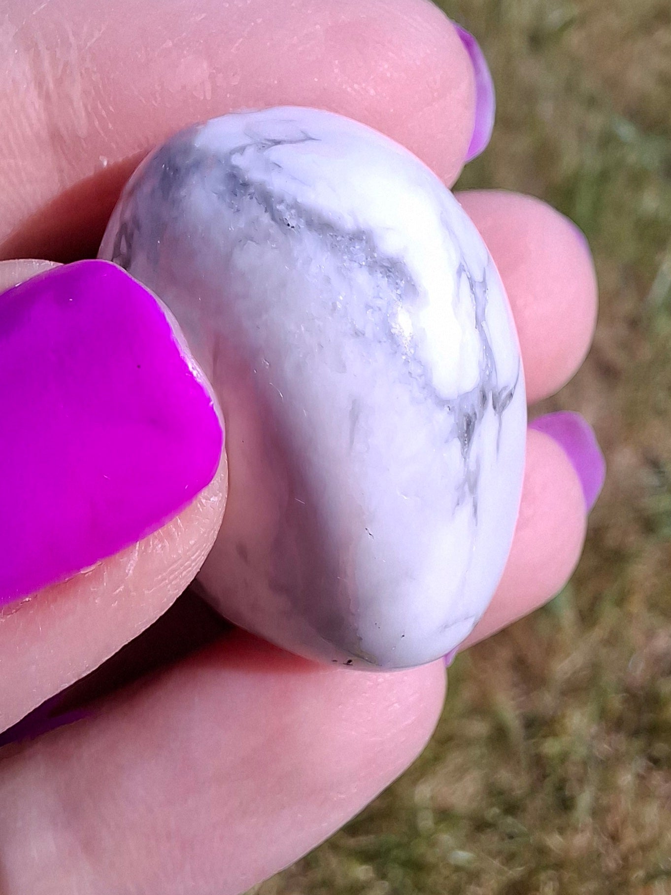 Howlite, Tumble Stone, Crystal (Ref: T39)