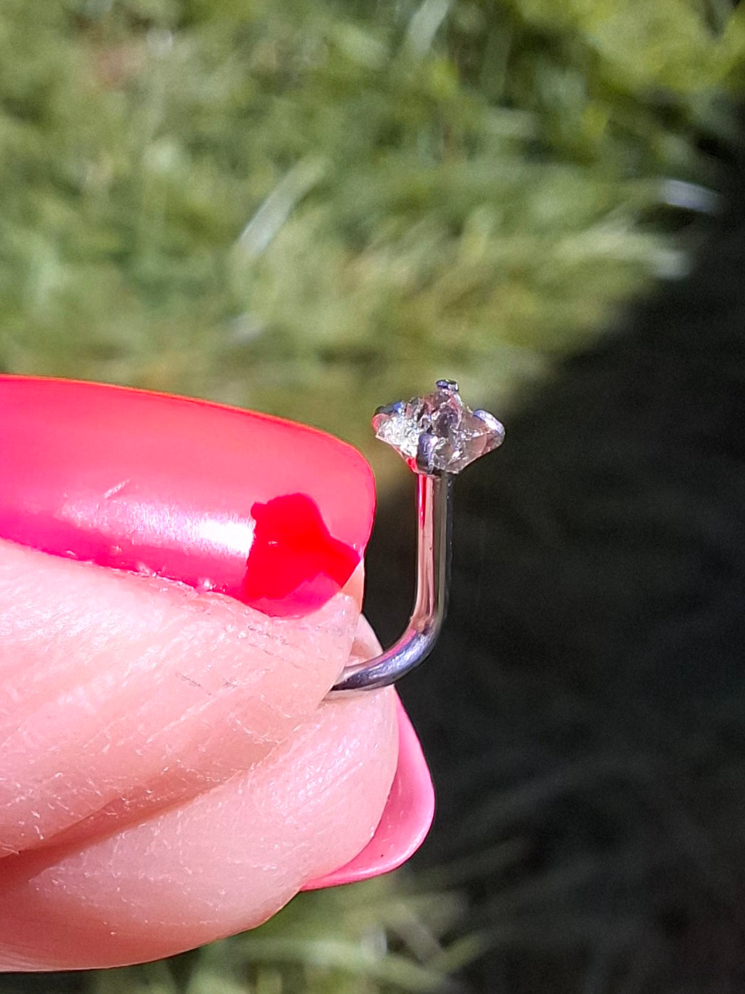 Moldavite (raw) NOSE STUD, 18G, Corkscrew, Surgical Steel, Tektite (Ref: N19)