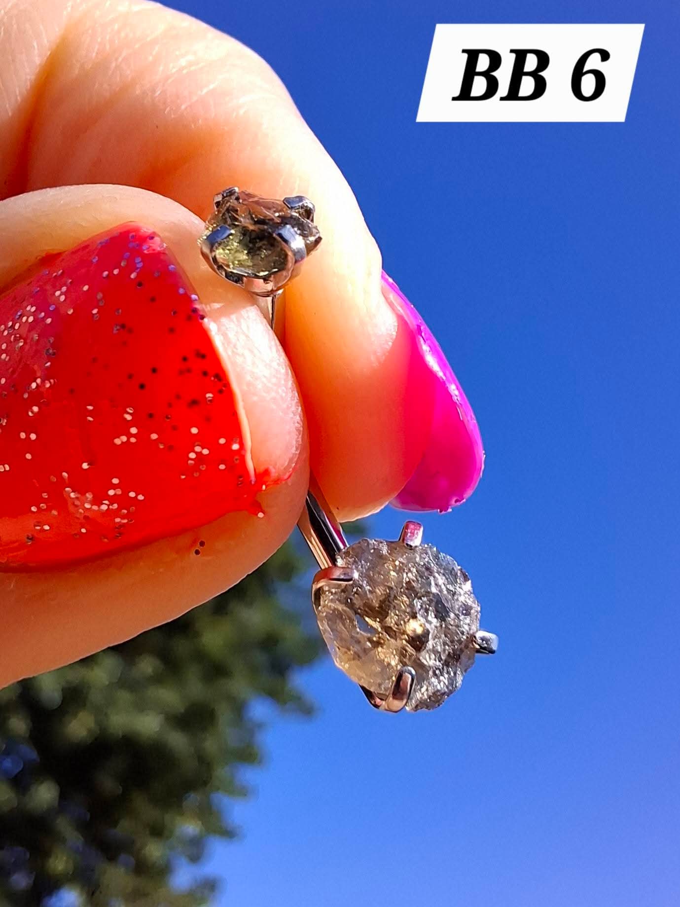 Moldavite (raw) BELLY BAR, 14G, Surgical Steel, Tektite (Ref: BB6)