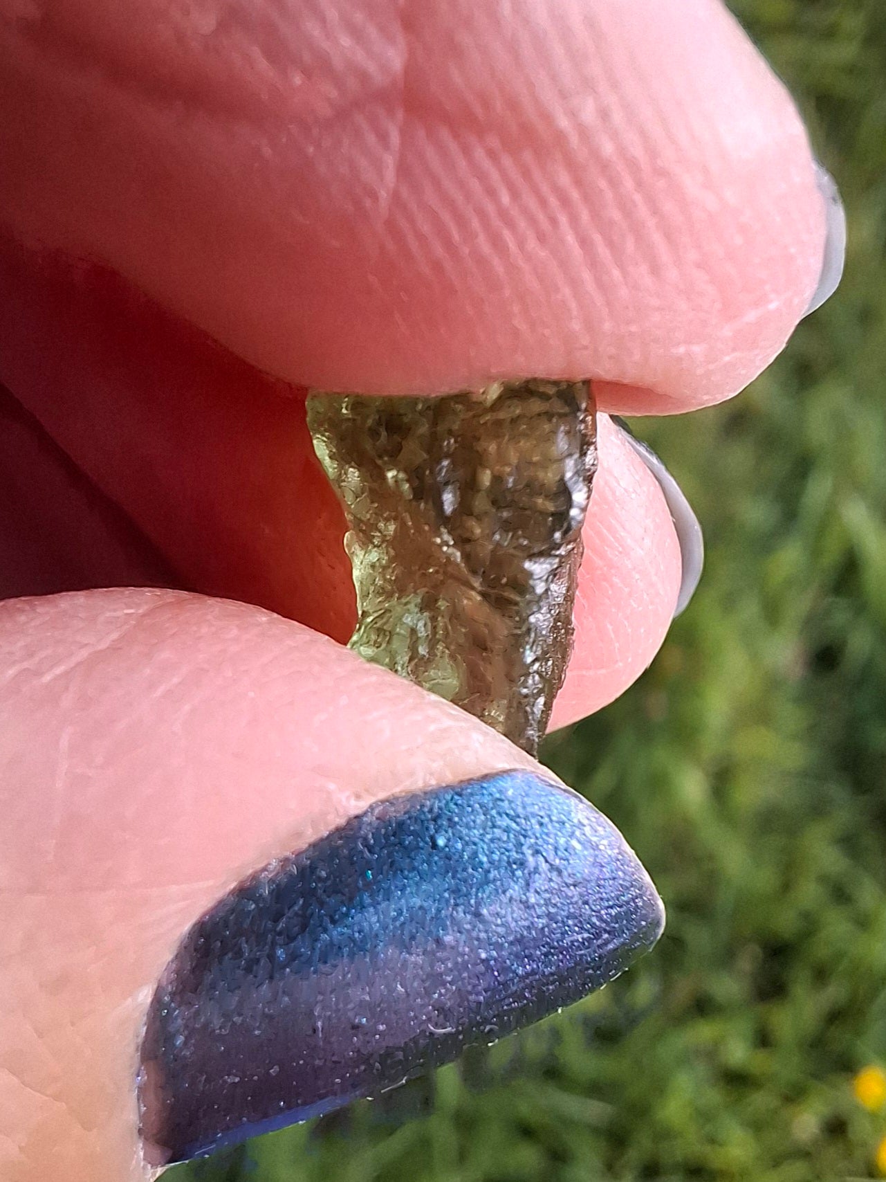 Moldavite Piece, 0.60g, Tektite (Ref: 1385)