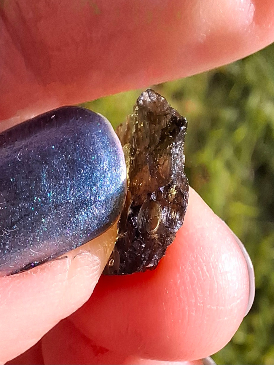 Moldavite Piece, 0.65g, Tektite (Ref: 1382)