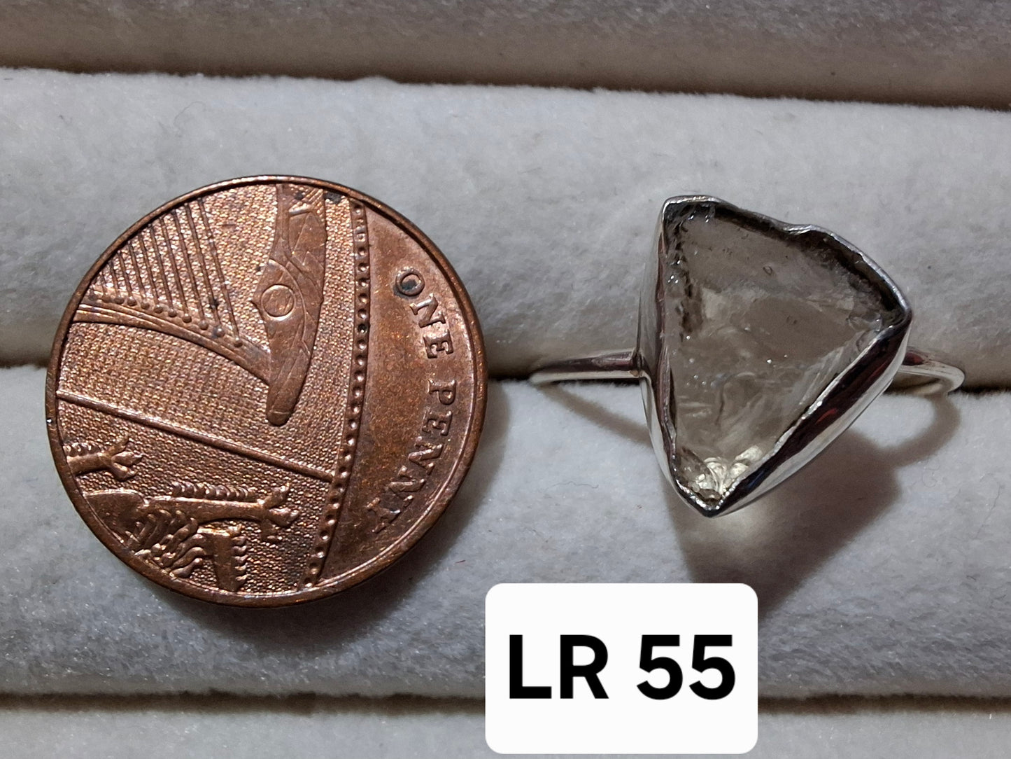 Libyan Desert Glass Ring, size large V, 925 Silver, Tektite (Ref: LR55)