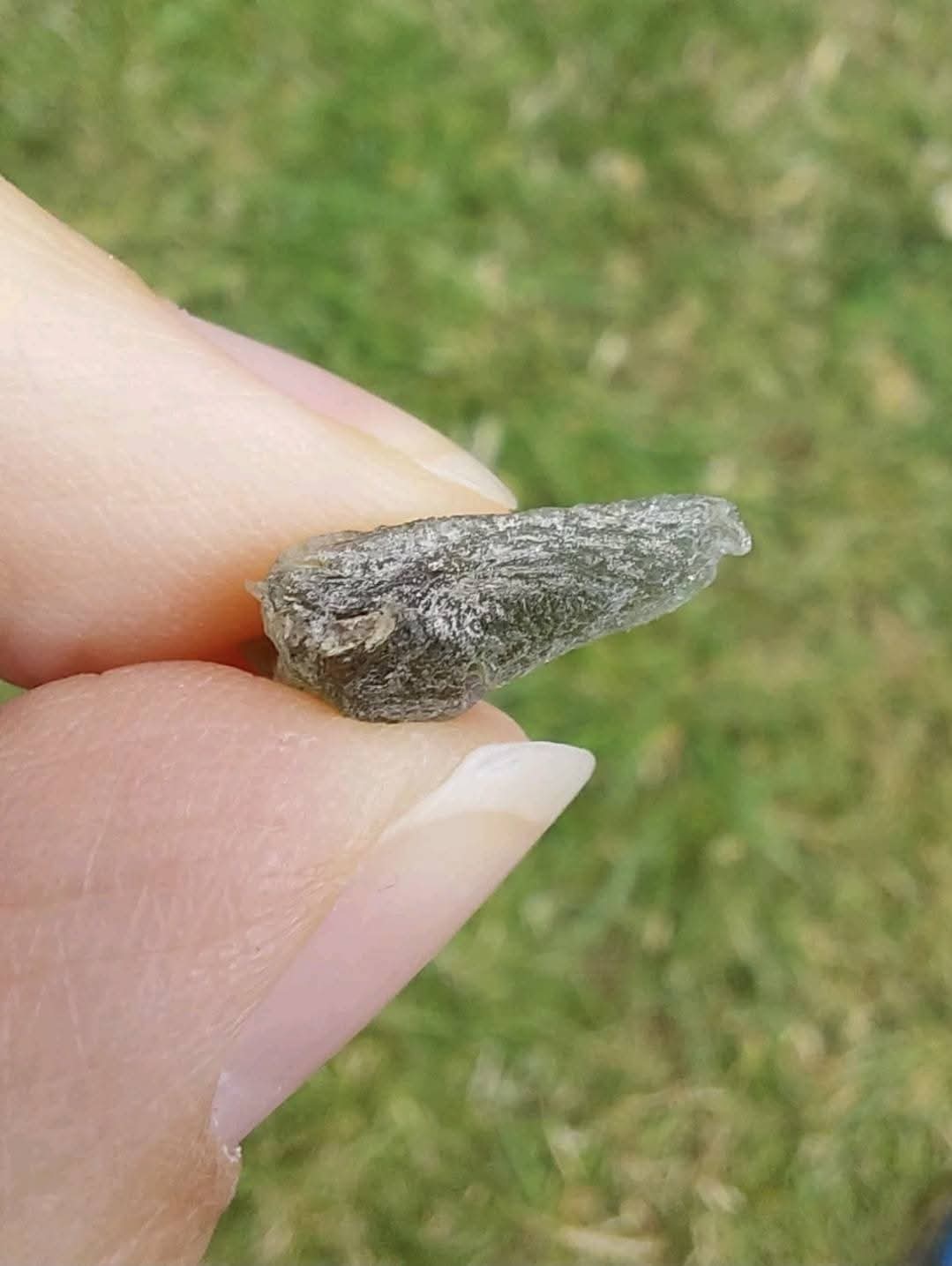 Moldavite Piece, 0.55g, Tektite (Ref: E225)