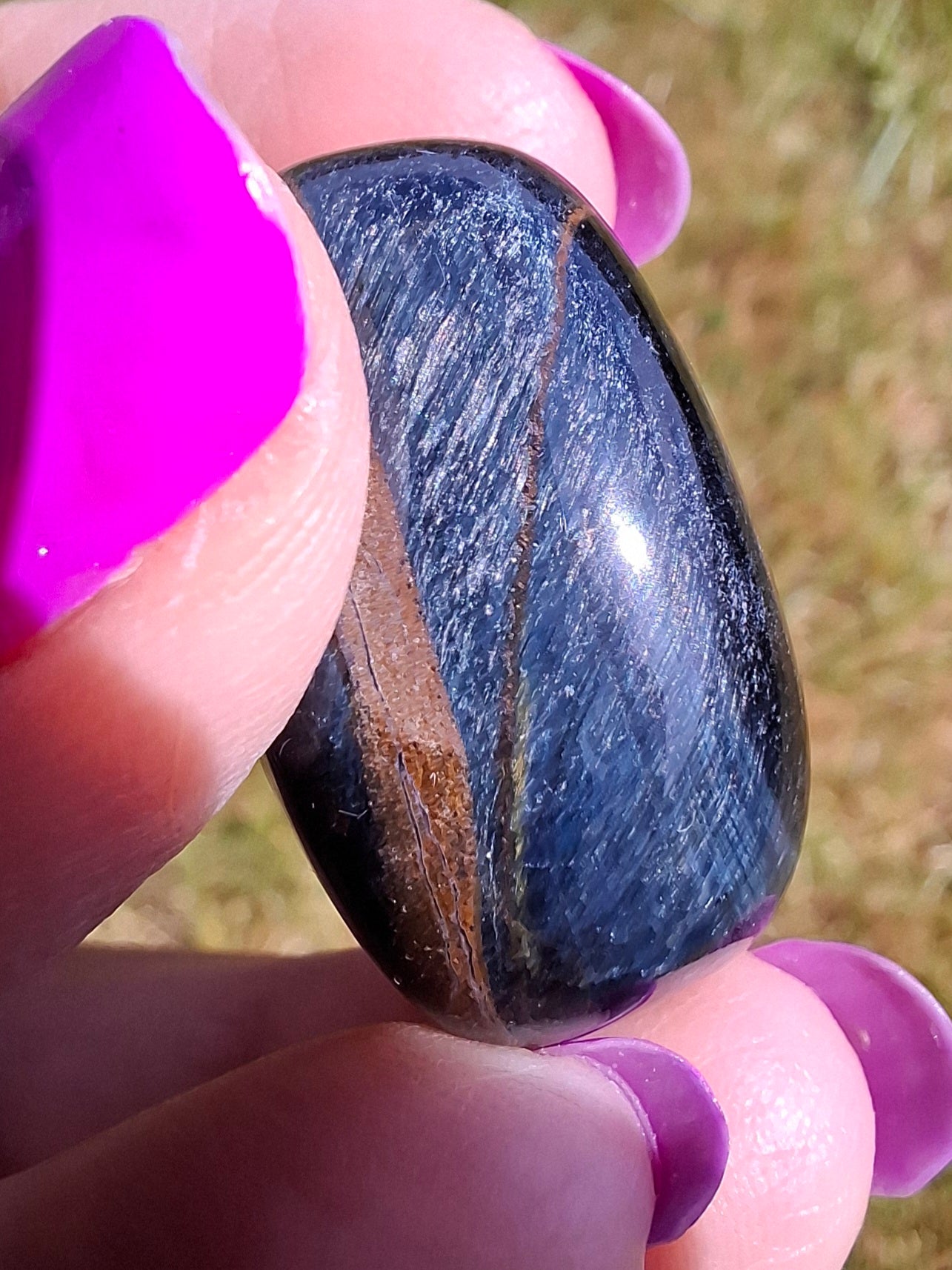 Blue Tigers Eye, Tumble Stone, Crystal (Ref: T21)