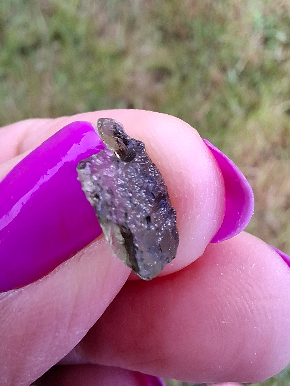 Moldavite Piece, 0.59g, Tektite (Ref: 1428)