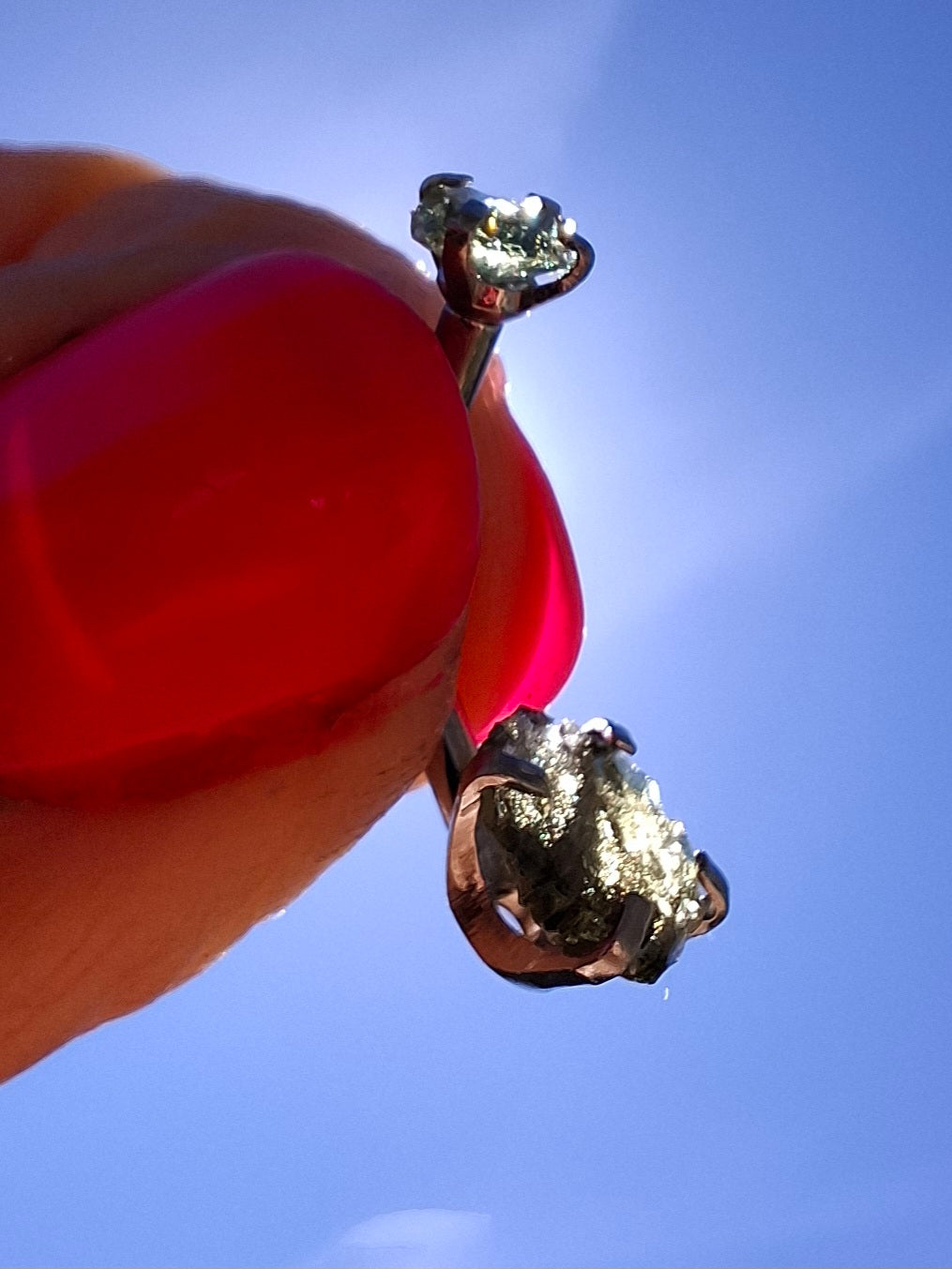 Moldavite (raw) BELLY BAR, 14G, Surgical Steel, Tektite (Ref: BB1)