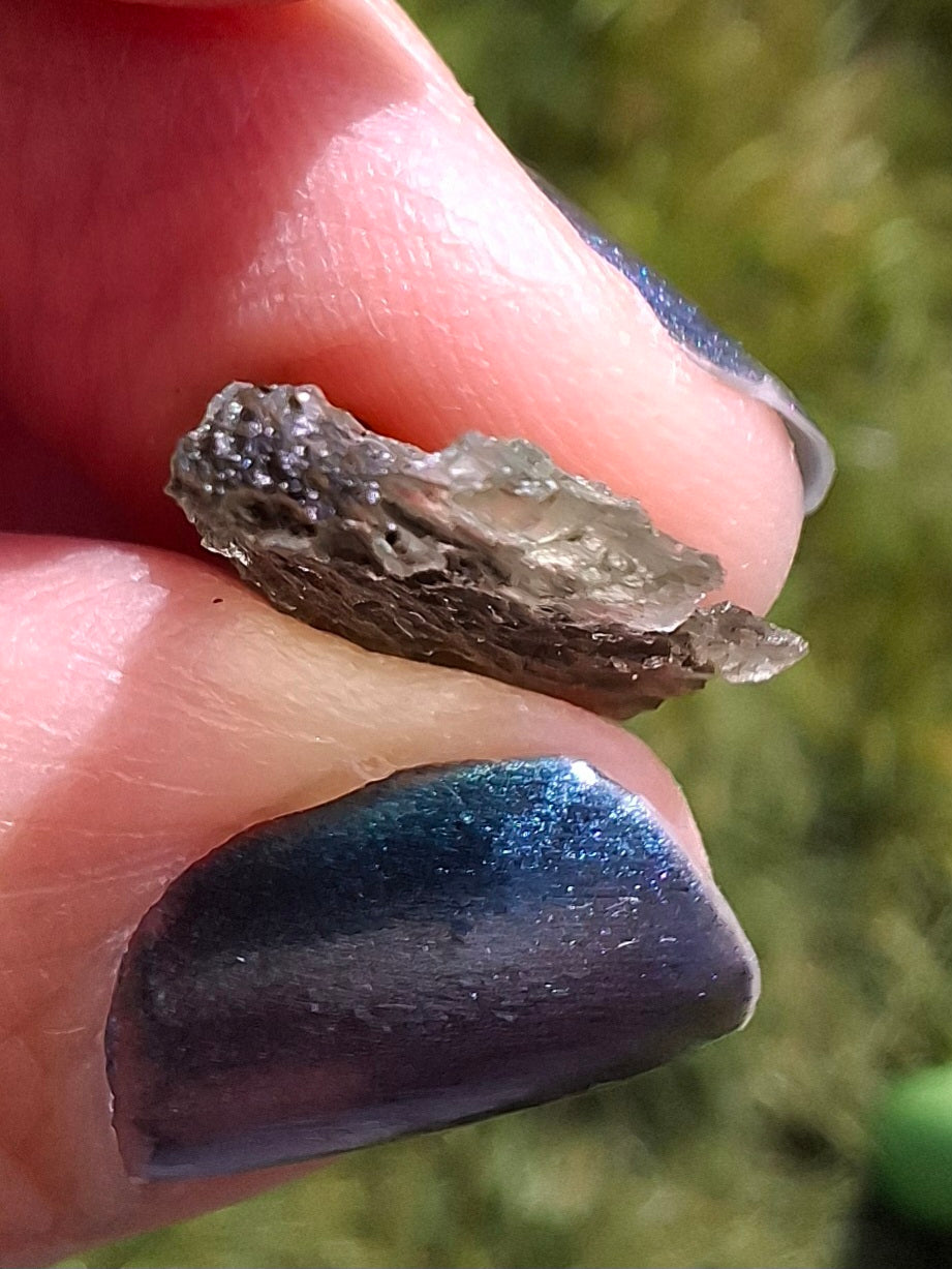 Moldavite Piece, 0.80g, Tektite (Ref: 1397)