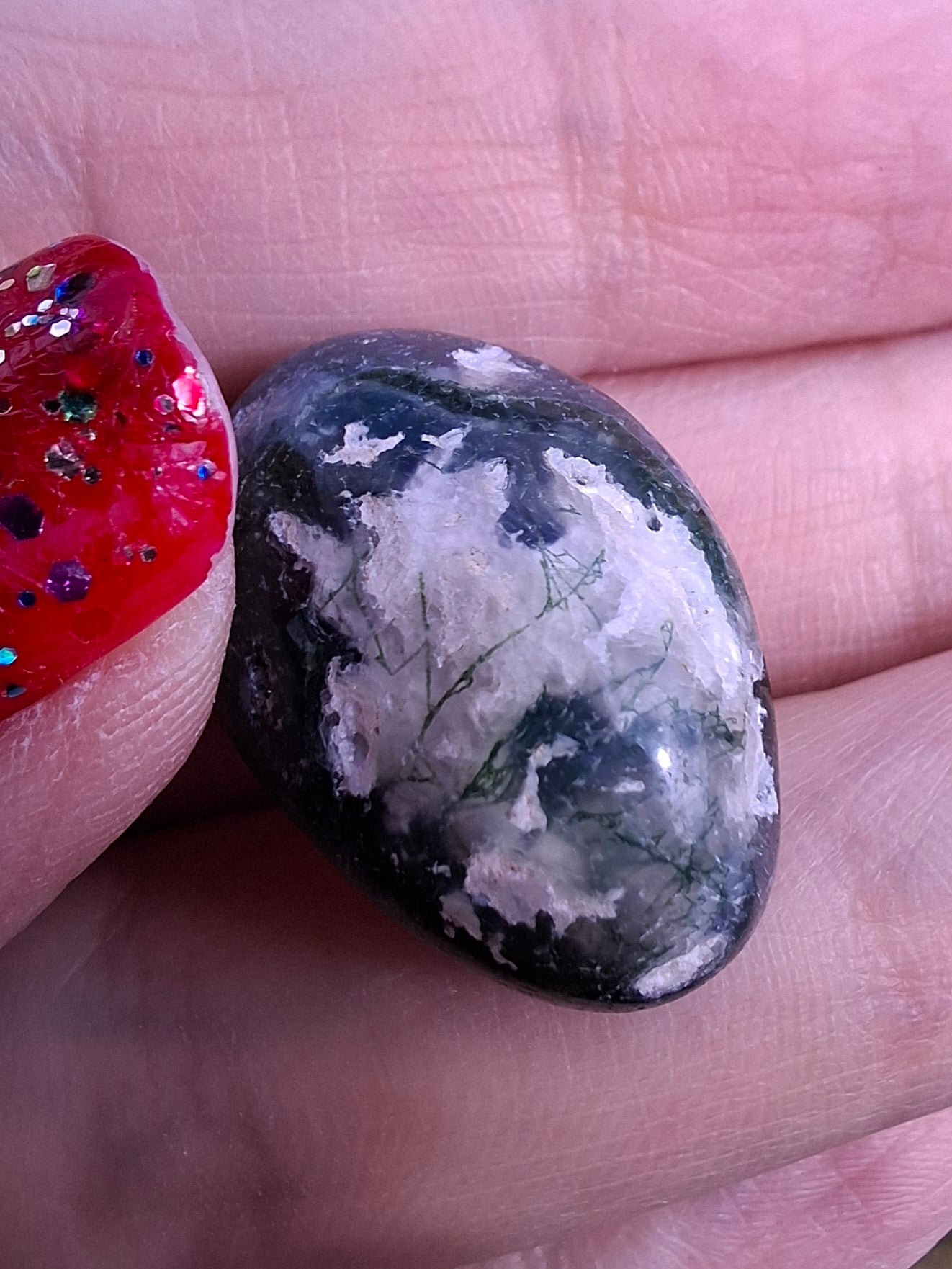 Green Moss Agate, Tumble Stone, Crystal (Ref: T168)