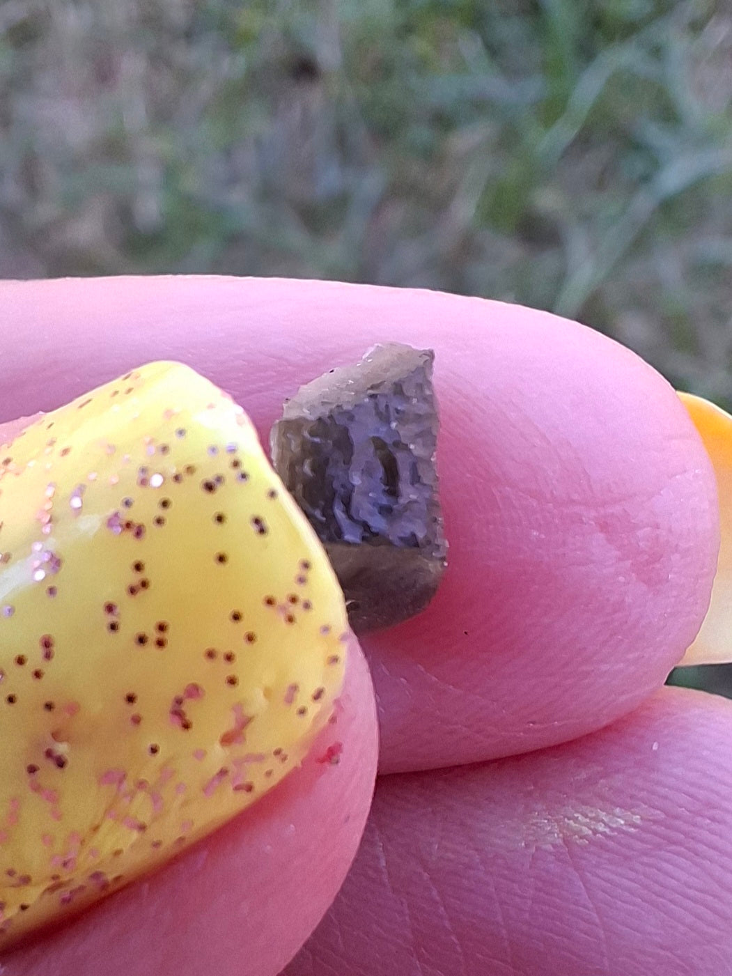 Moldavite small Piece, 0.37g, Tektite (Ref: 1478)