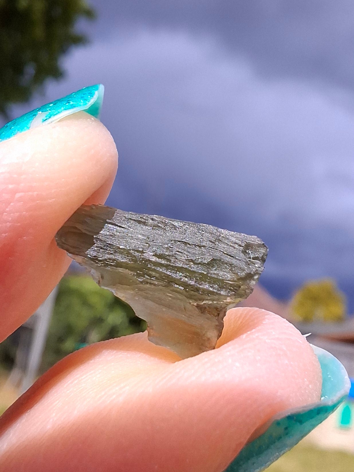 Moldavite Piece, 0.64g, Tektite (Ref: 1424)