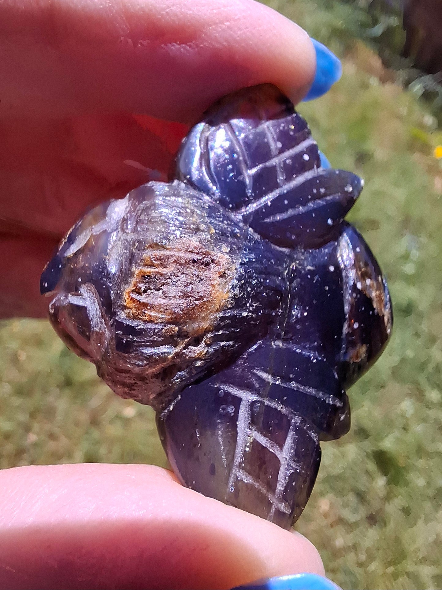 Red Amber Honey Bee Carving, 10.66g, Fossil (Ref: Bee39)