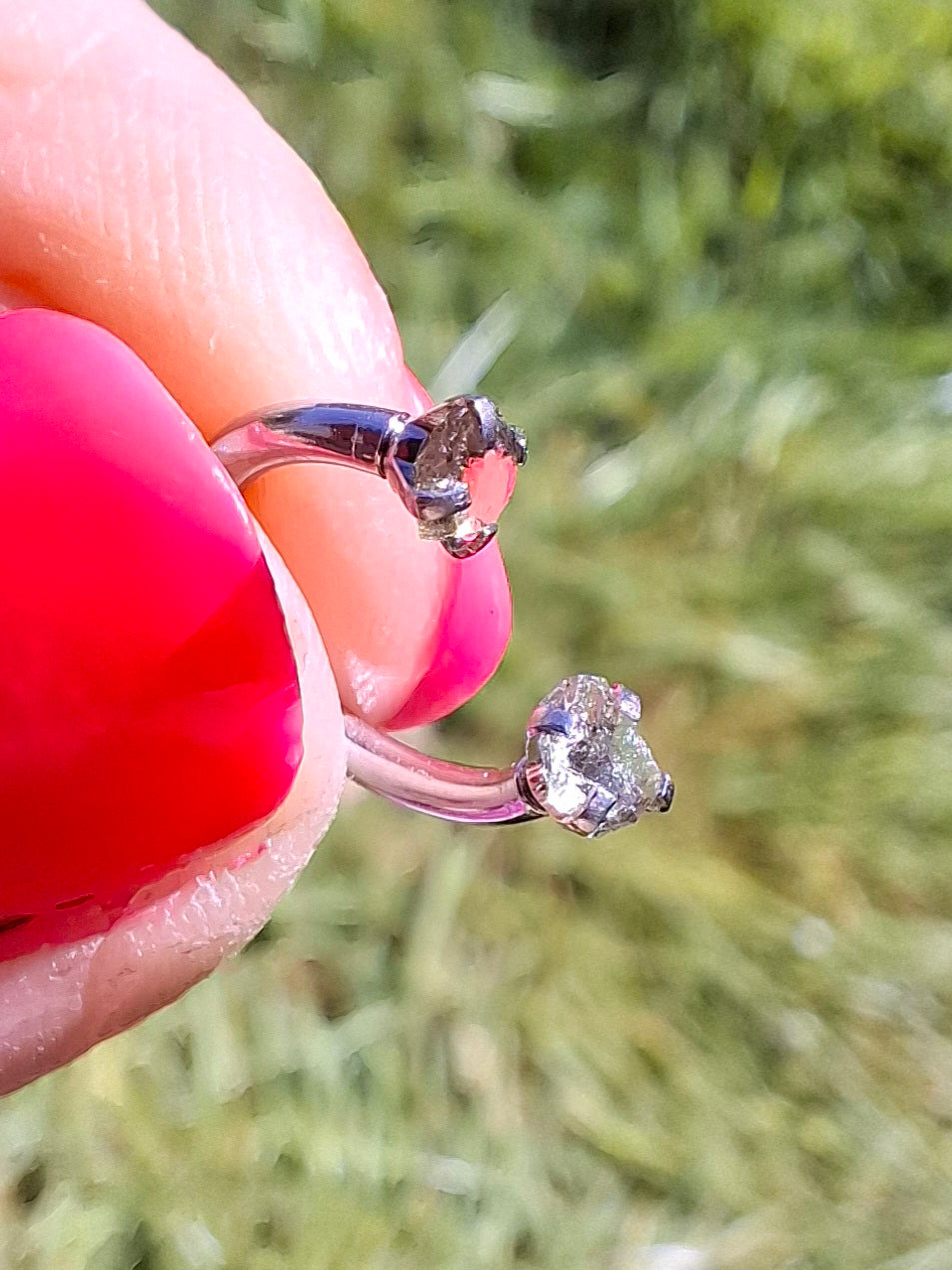 Moldavite (raw) HORSESHOE SEPTUM RING, 16G, Surgical Steel, Tektite (Ref: S1)
