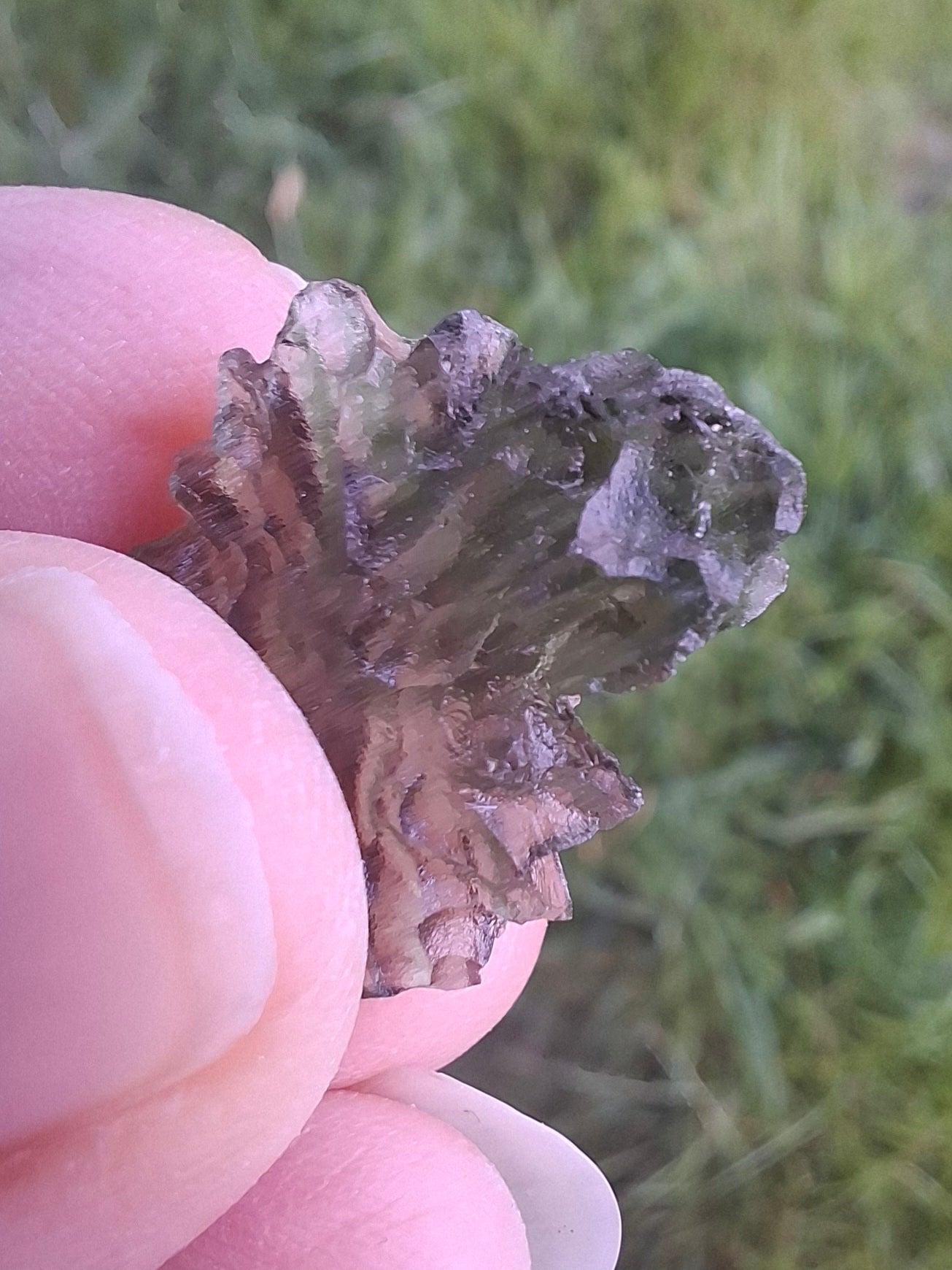 Moldavite Piece, JEZKOVNA BESEDNICE, 1.92g, Tektite (Ref: 1273)