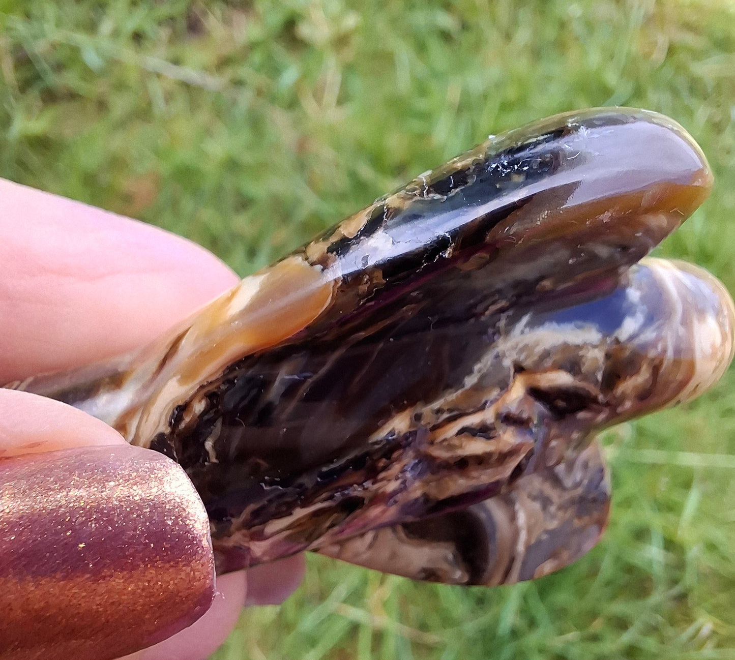 Red Amber Angel, 15.65g, Carving, Fossil (Ref: AA4)