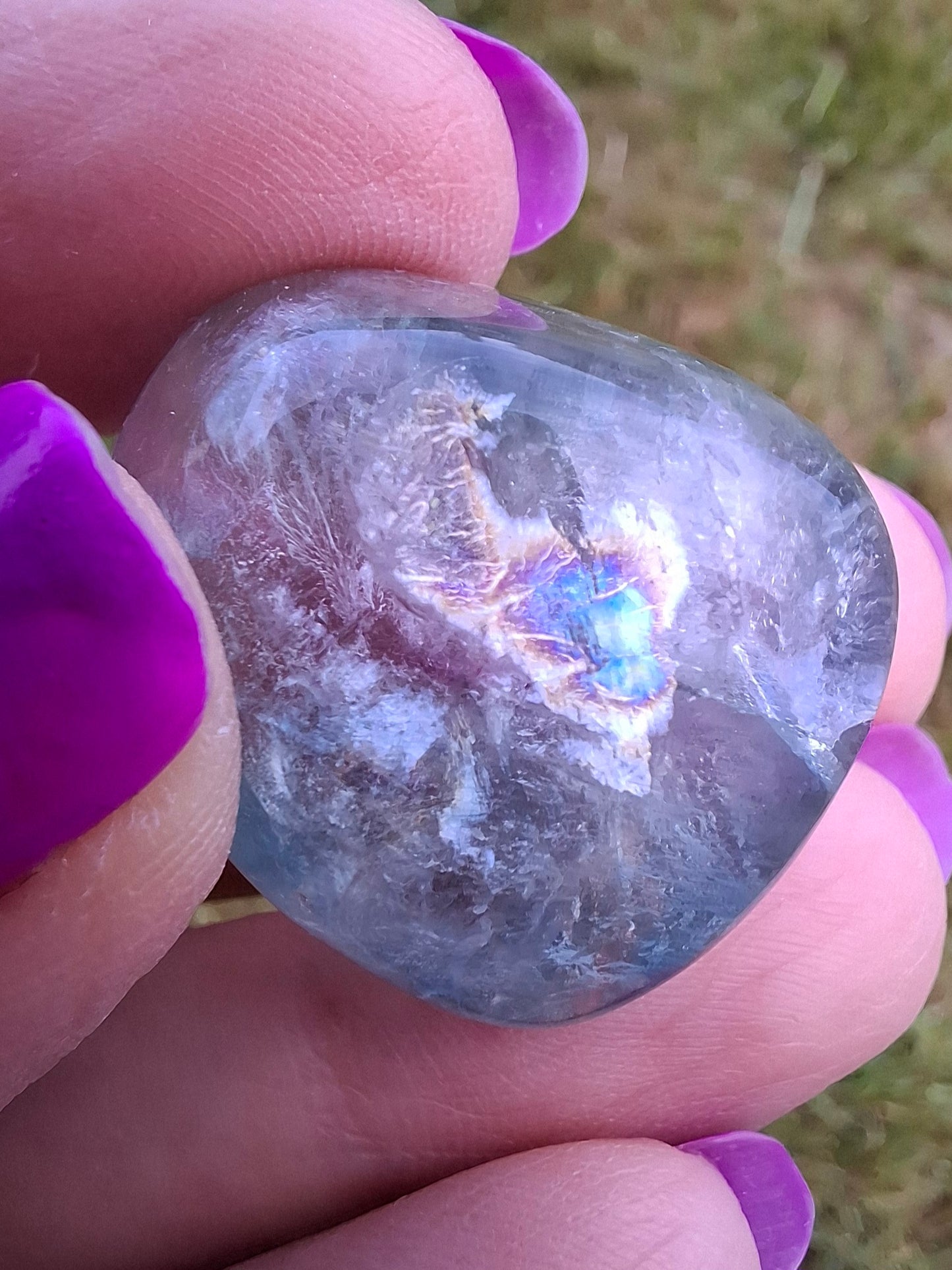 Fluorite, Tumble Stone, Crystal 🌈 (Ref: T49)