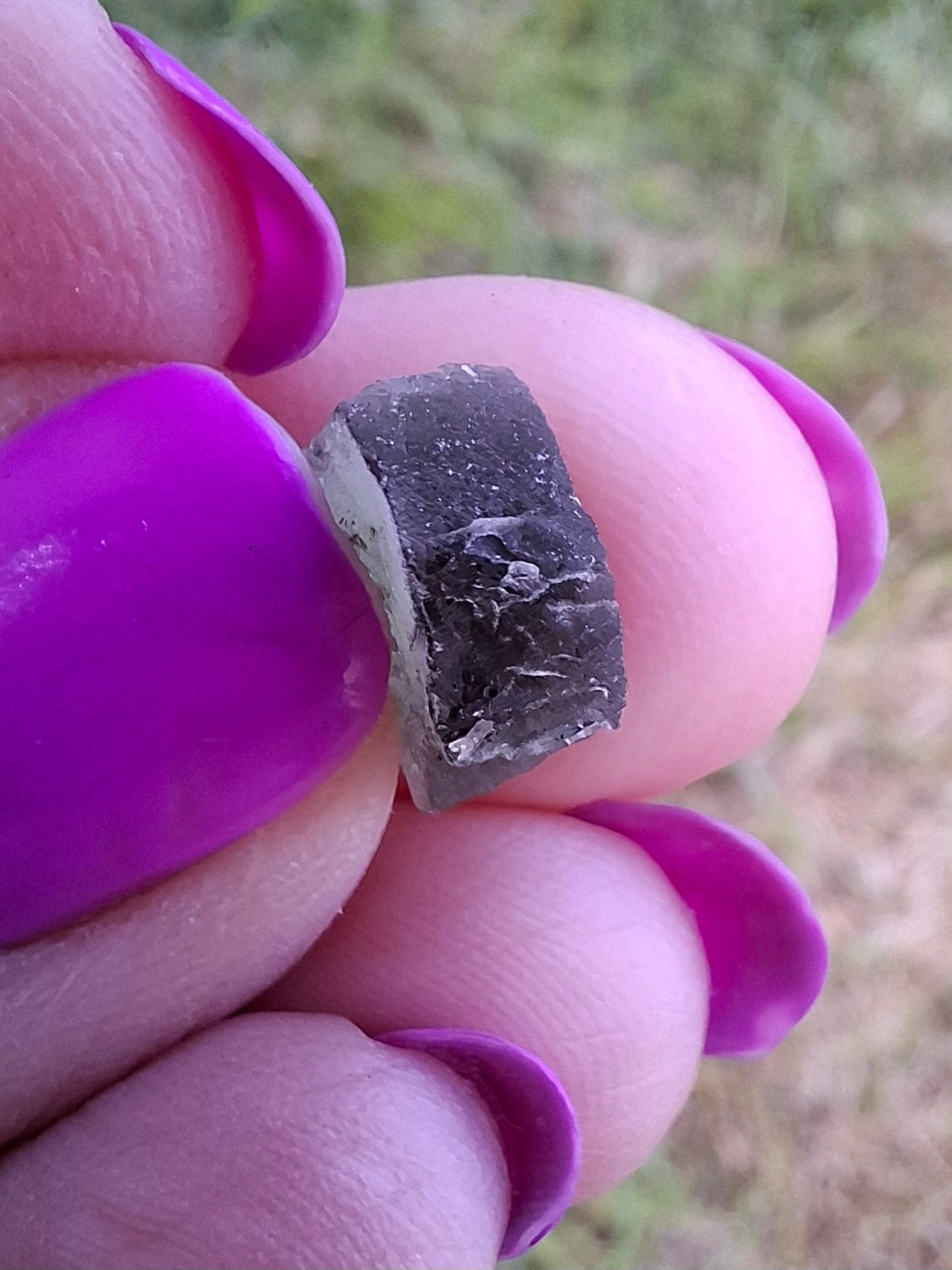 Moldavite Piece, 0.87g, Tektite (Ref: 1453)