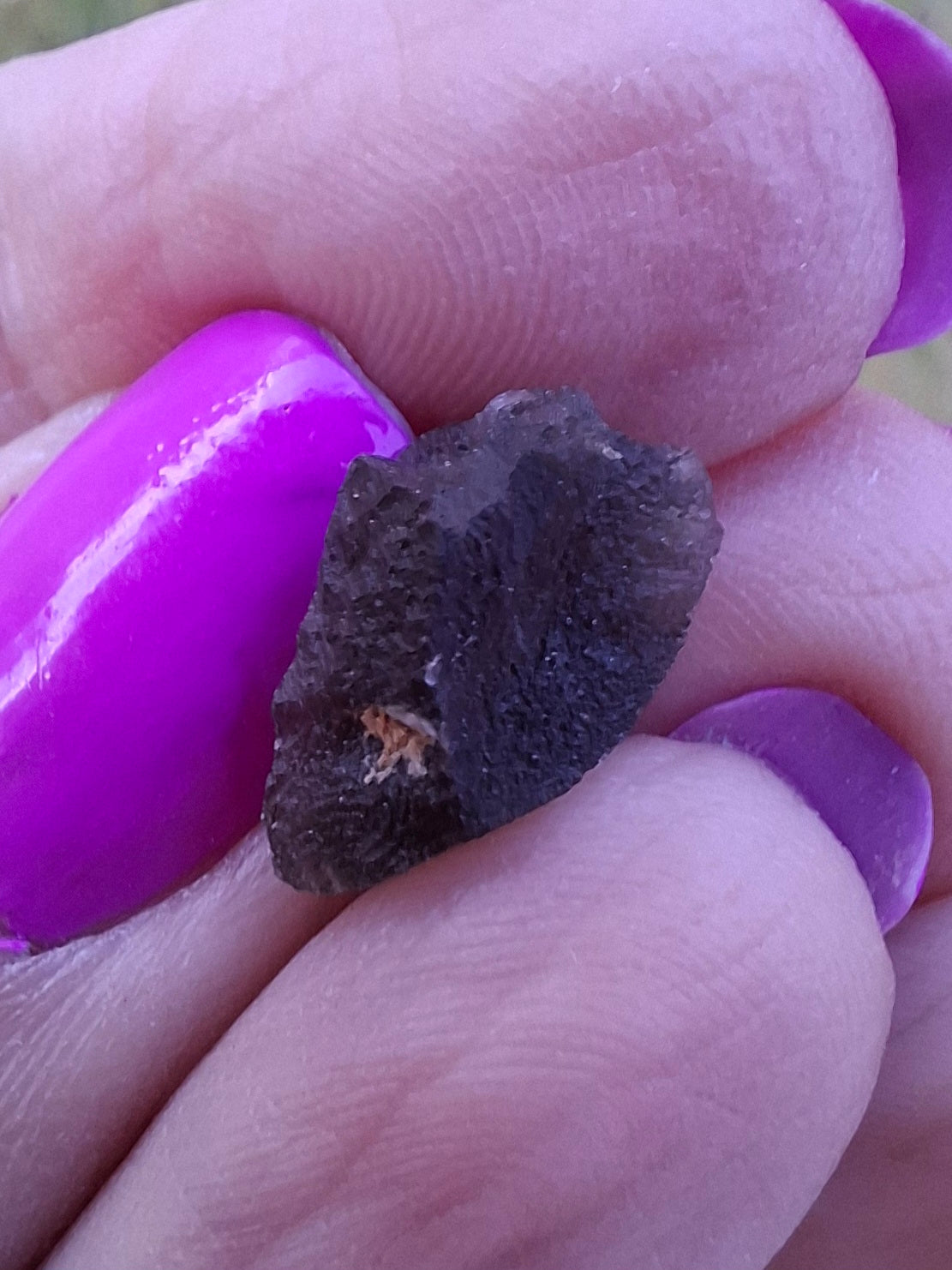 Moldavite Piece, 0.72g, Tektite (Ref: 1443)