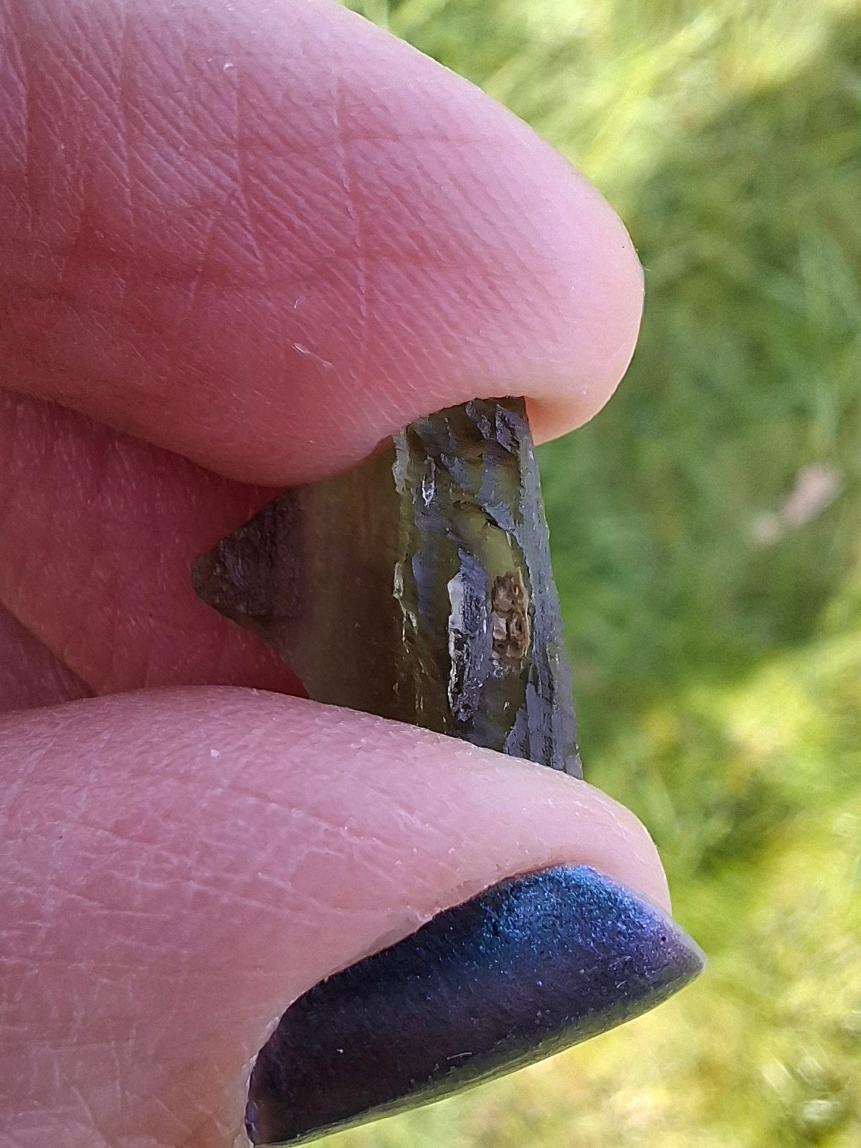 Moldavite Piece, 0.85g, Tektite (Ref: 1396)