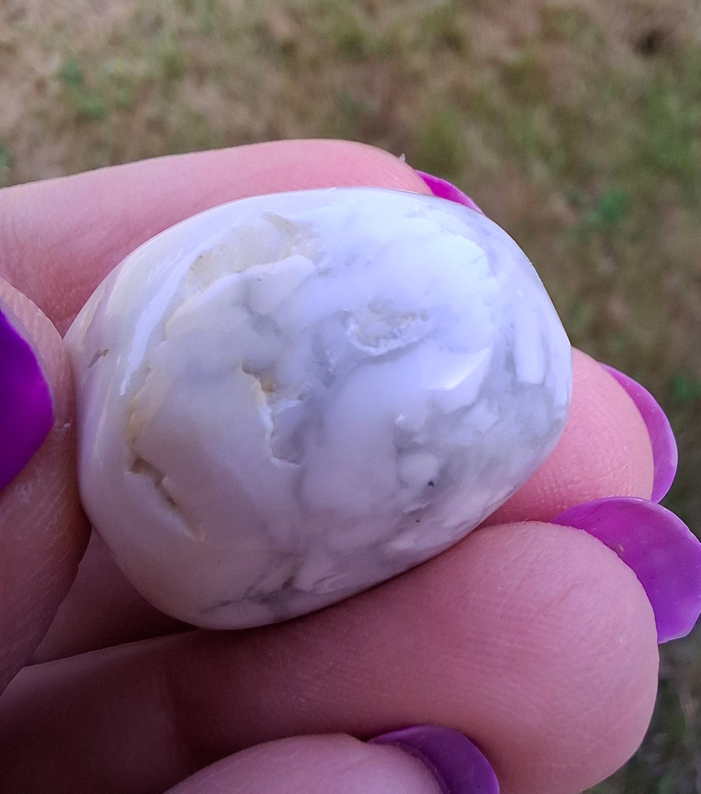 Howlite, Tumble Stone, Crystal (Ref: T40)