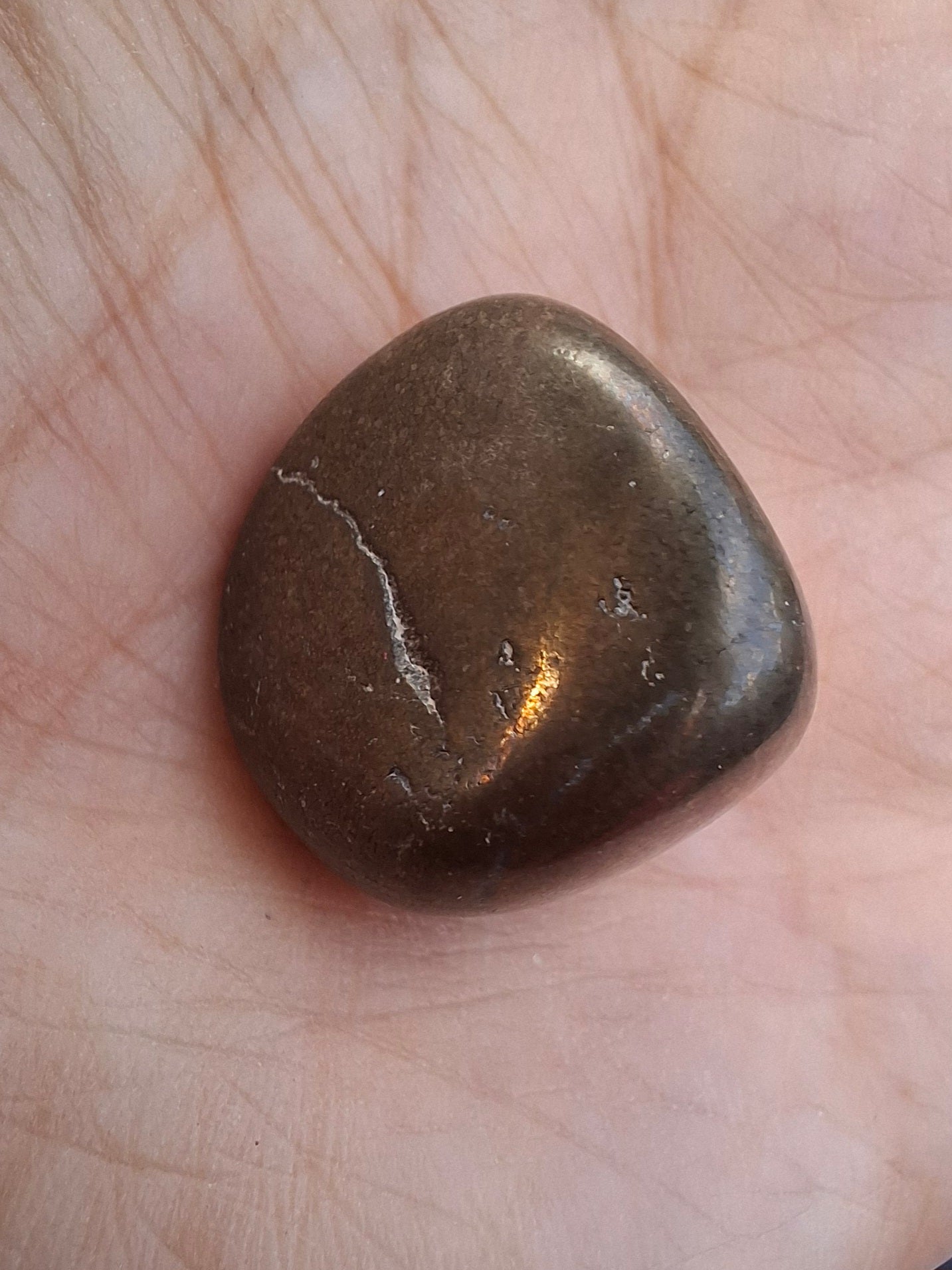 Apache Gold Tumble Stone, Crystal (Ref: T230)