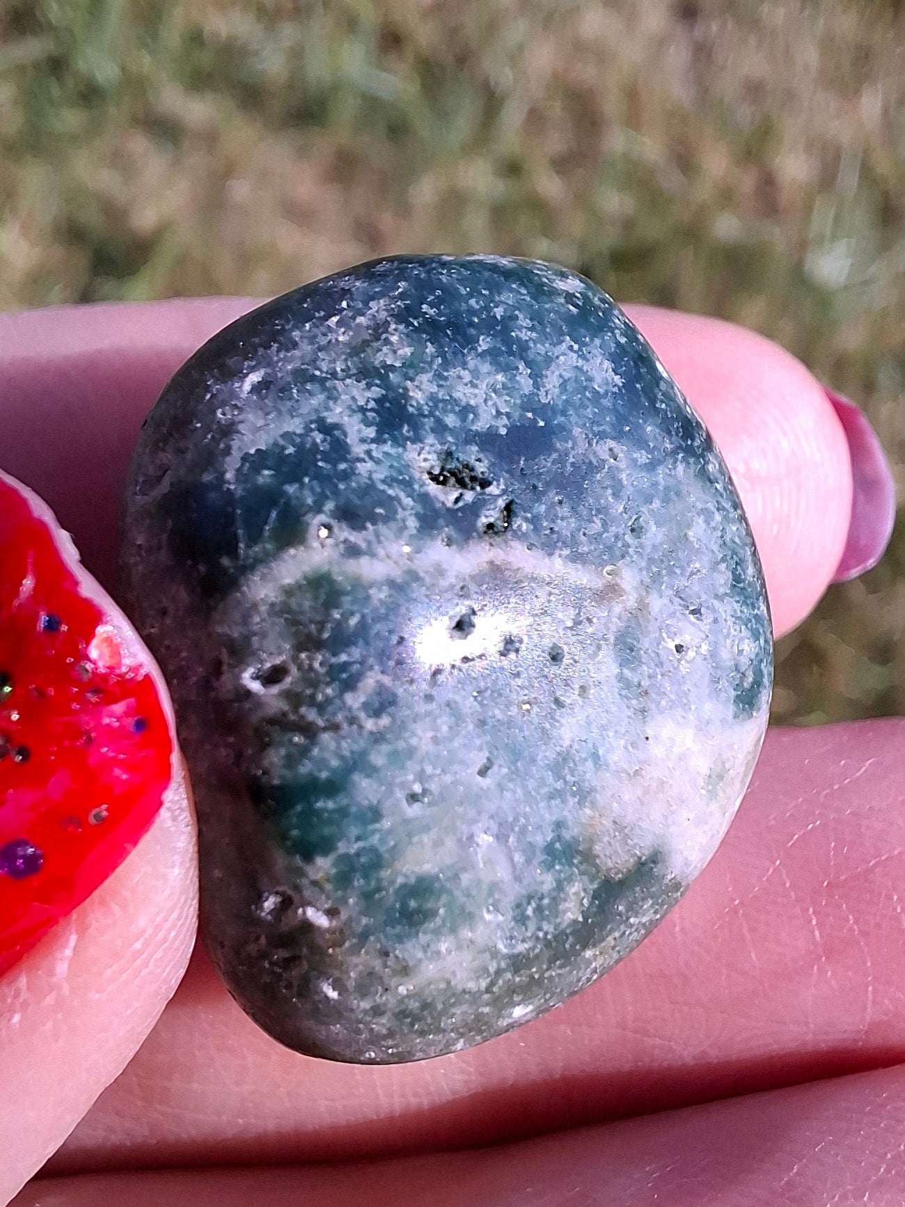 Green Moss Agate, Tumble Stone, Crystal (Ref: T172)