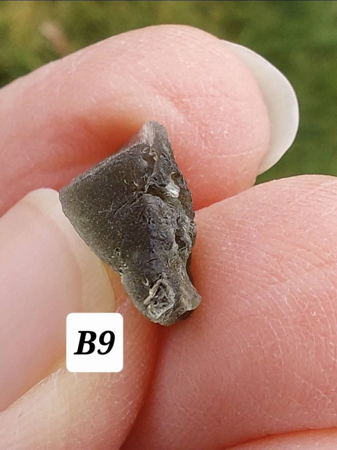 Moldavite Piece, 0.79g, Tektite (Ref: B9)