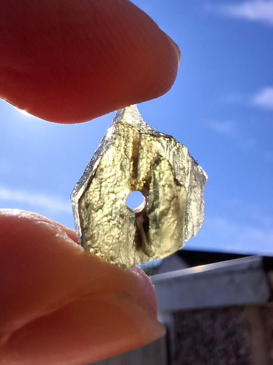 DRILLED, Moldavite Piece, 1.07g, Tektite (Ref: D15)