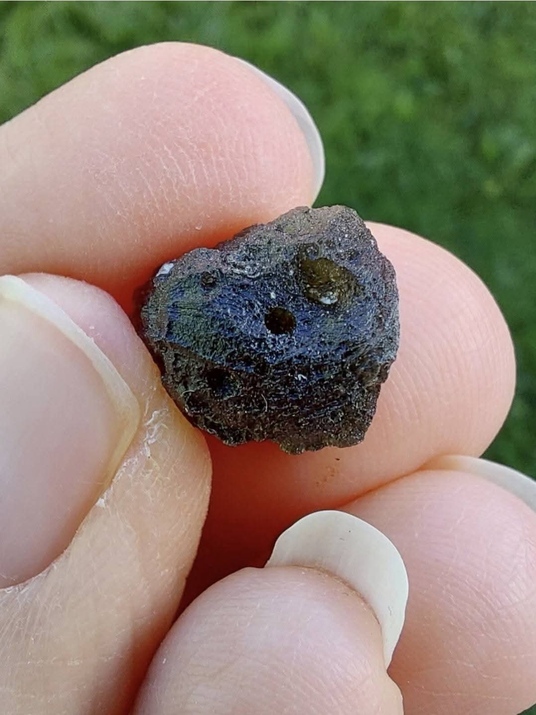 Moldavite Piece, 1.94g, Tektite (Ref: 914)