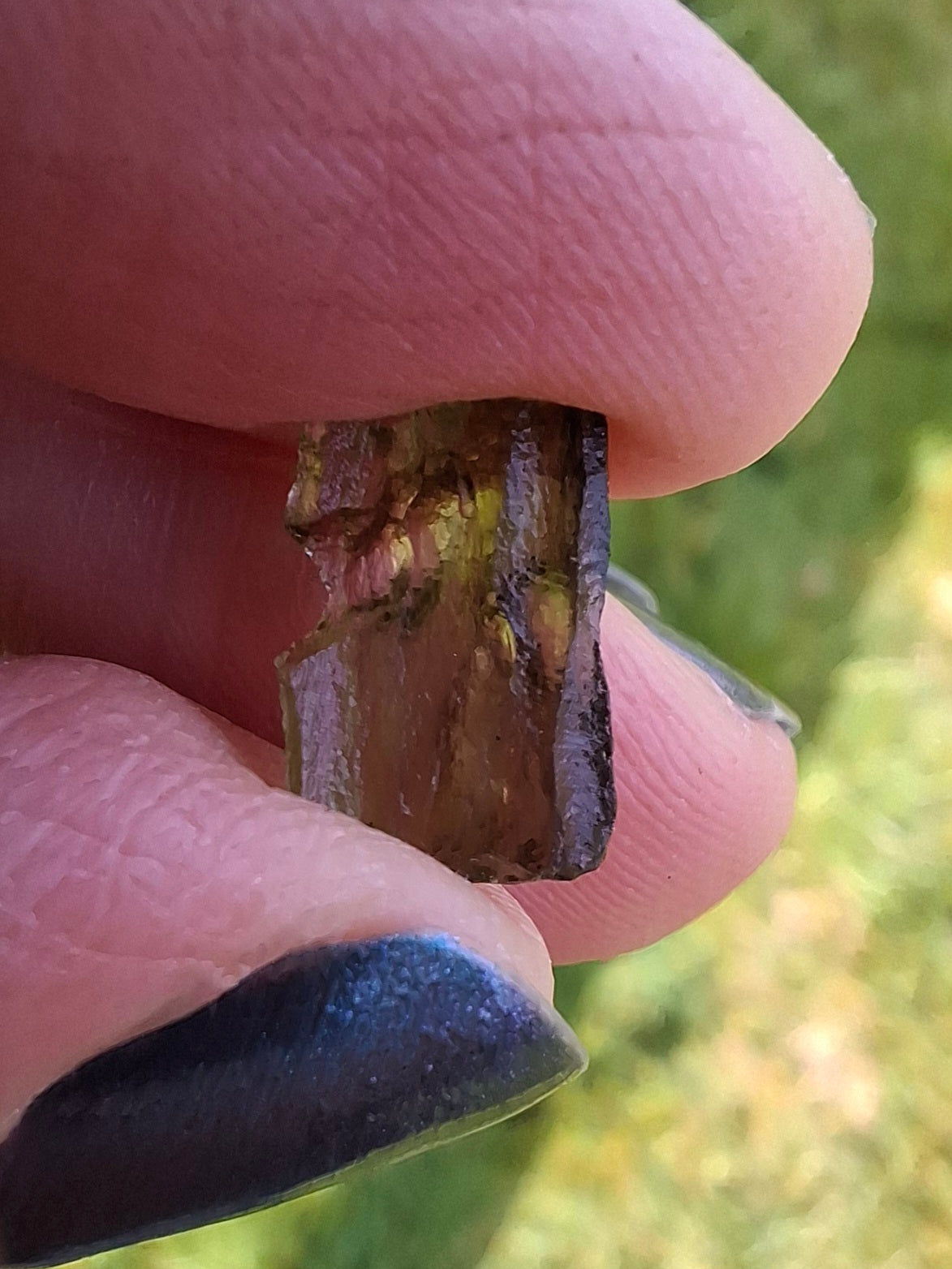 Moldavite small Piece, 0.42g, Tektite (Ref: 1386)