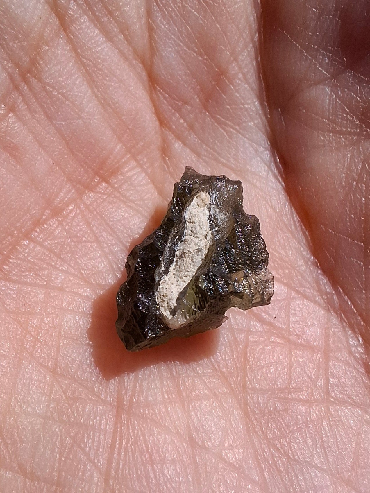 Moldavite Piece, 0.90g, Tektite (Ref: 1412)