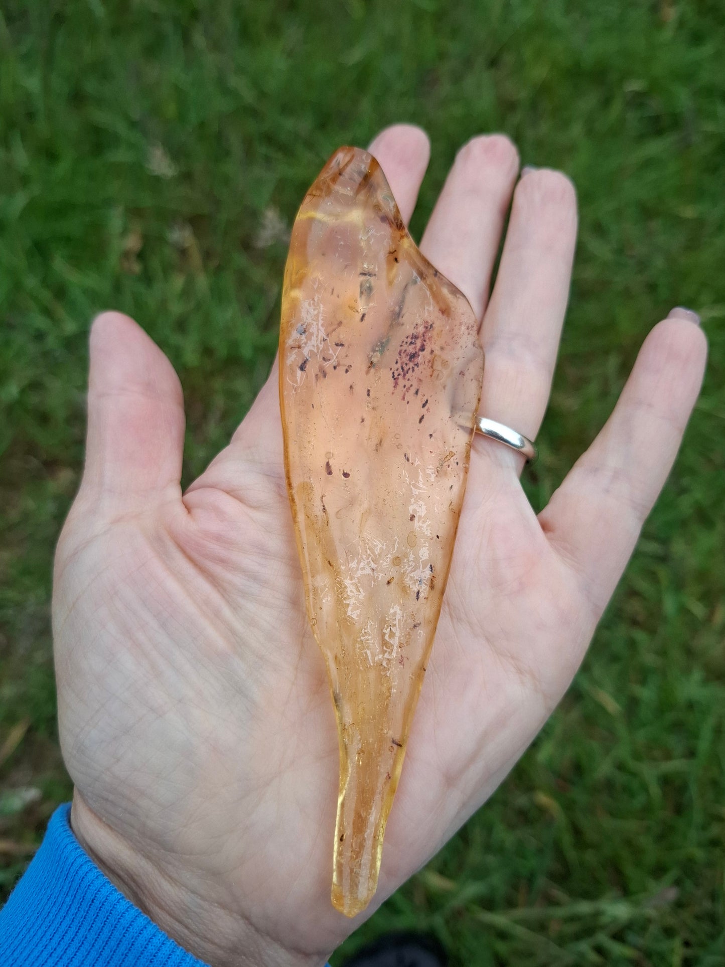 Copal Young Amber with INSECTS inside, 28.43g, Fossil (Ref: CA10)