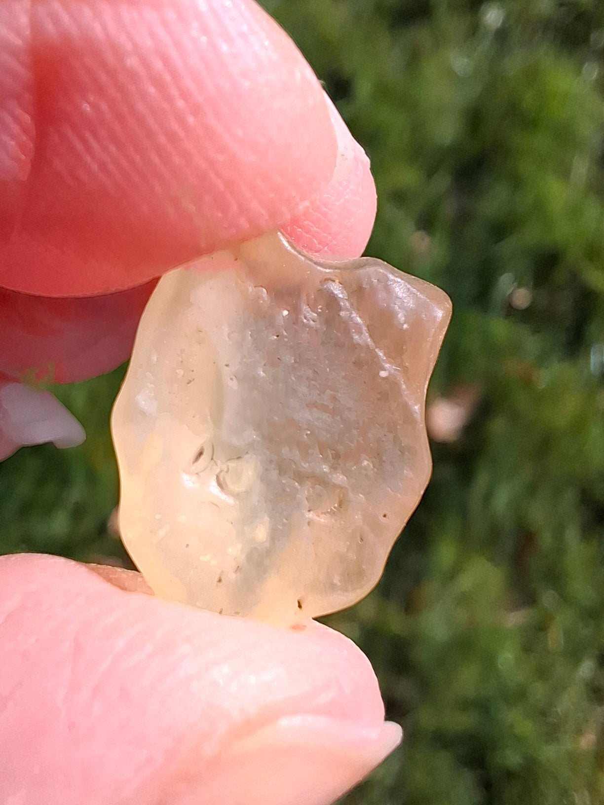 Libyan Desert Glass small Piece, 1.55g, Tektite (Ref: L1347)
