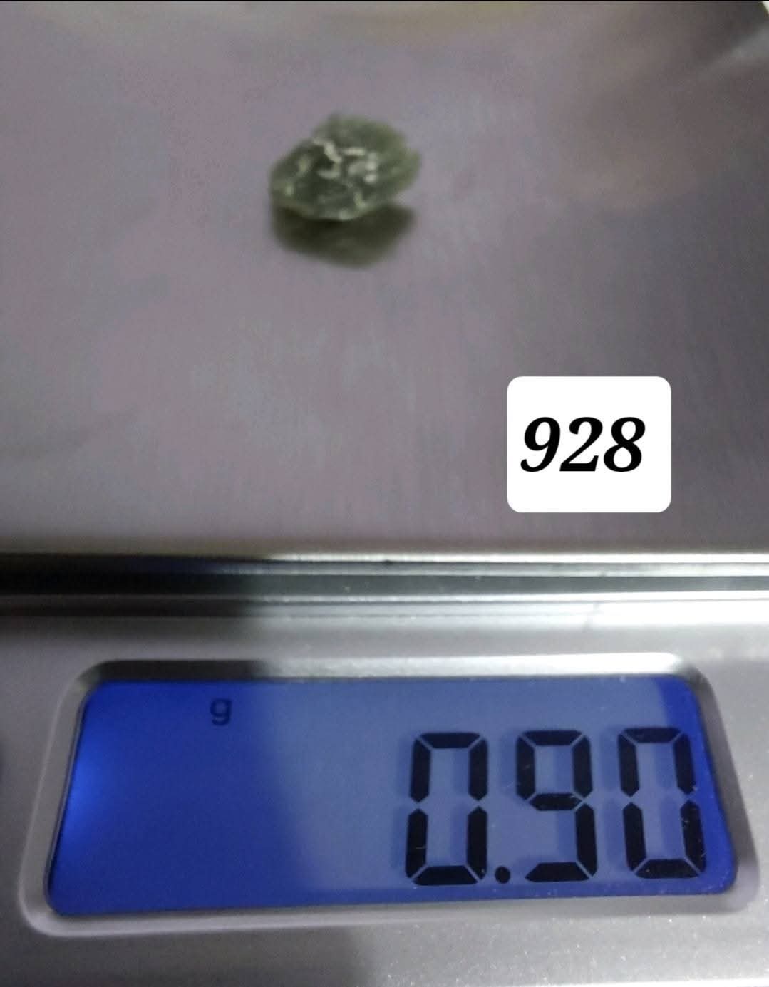 Moldavite Piece, 0.90g, Tektite (Ref: 928)