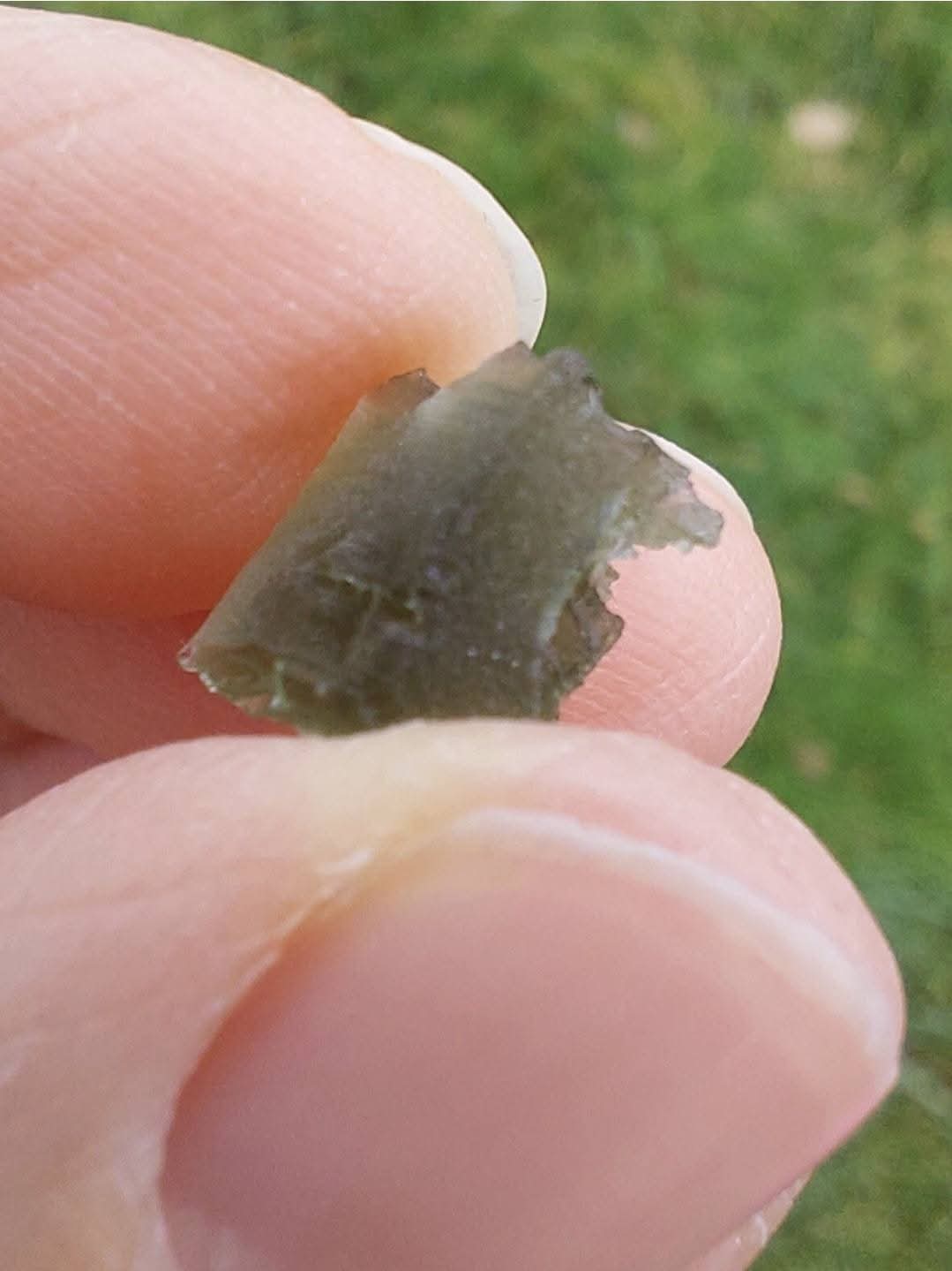 Moldavite Piece, 0.63g, Tektite (Ref: 1032)
