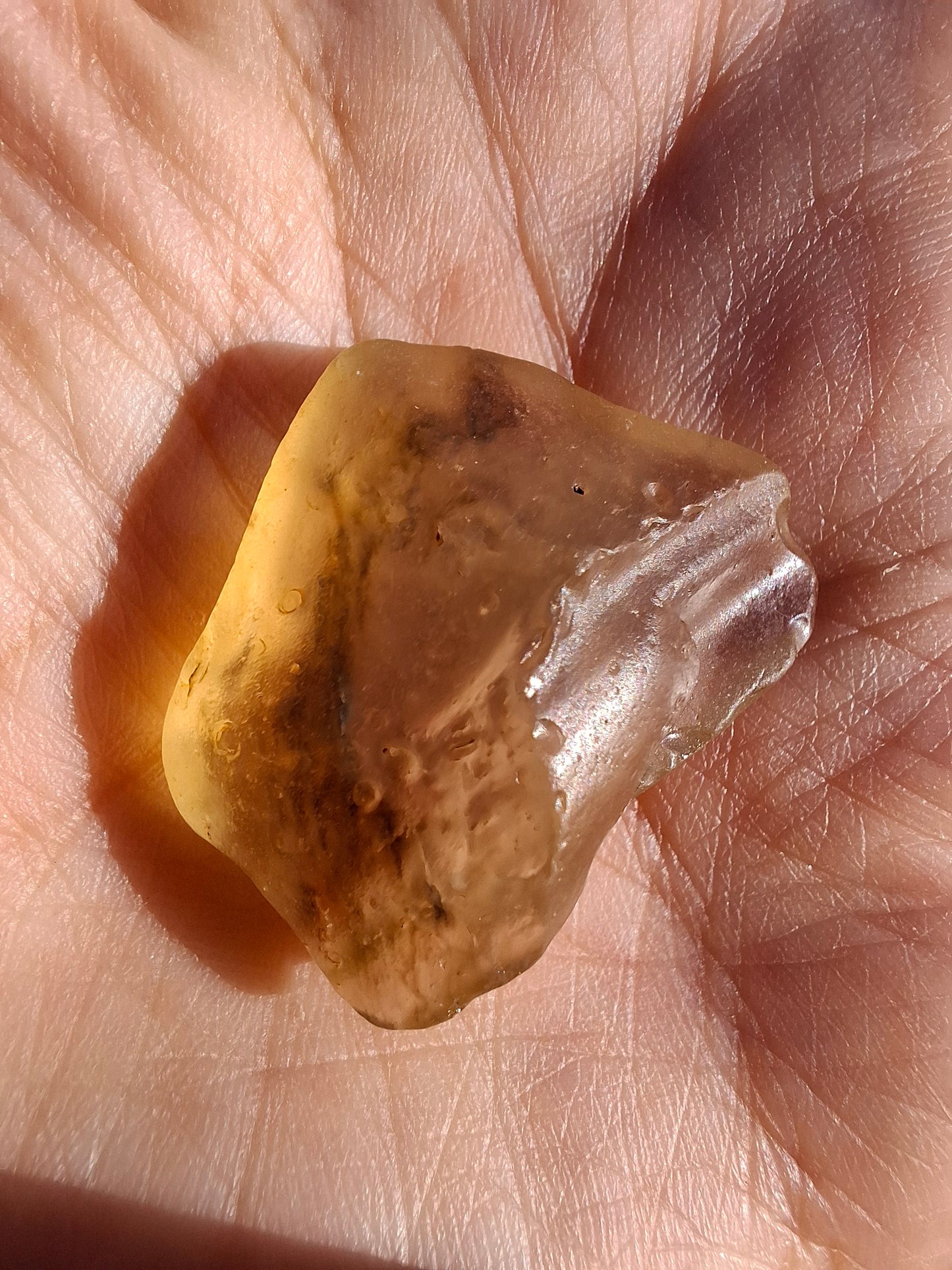 Libyan Desert Glass (darker) Piece, 7.73g, Tektite (Ref: L1374)