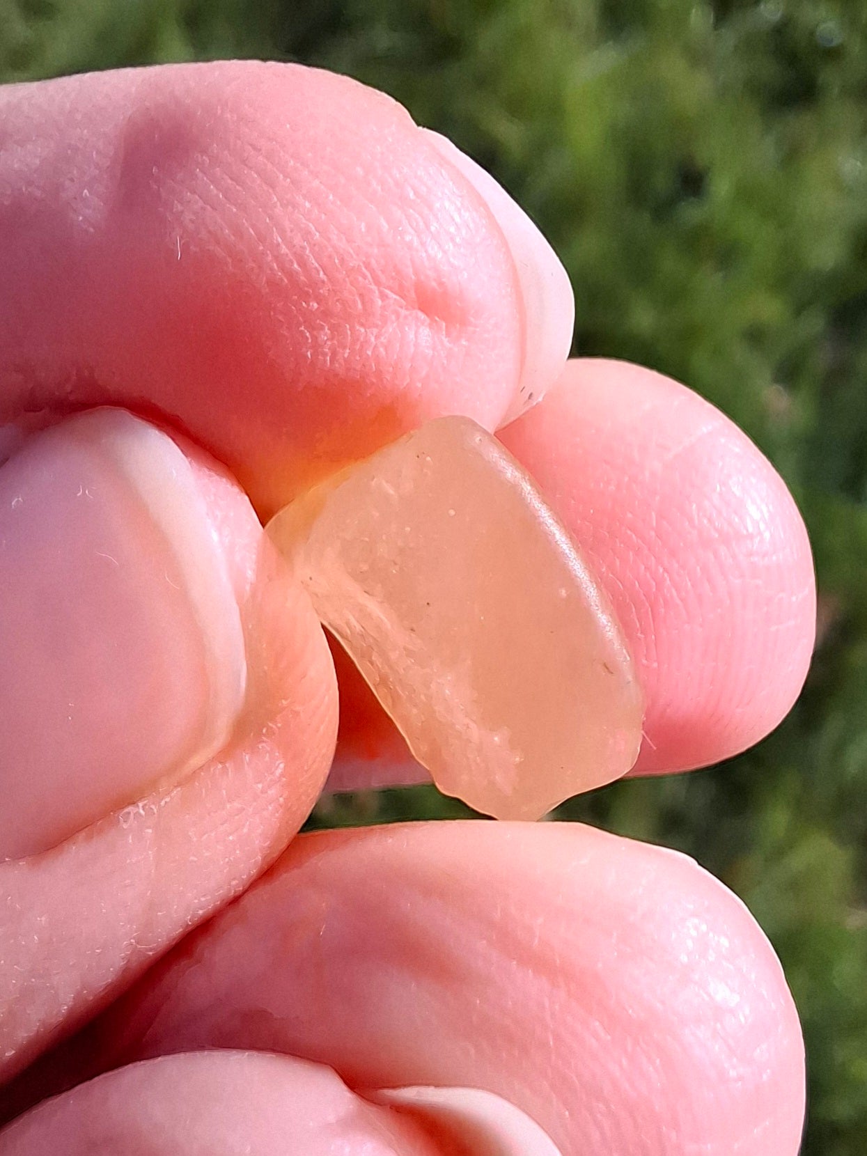 Libyan Desert Glass small Piece, 0.87g, Tektite (Ref: L1352)