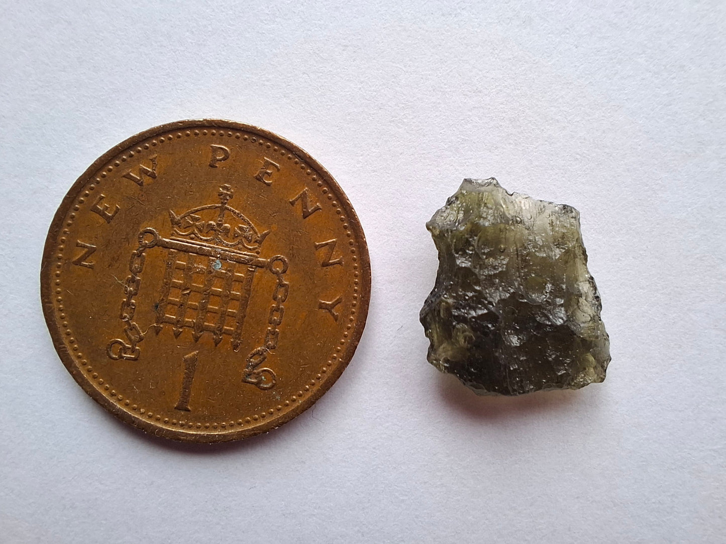 Moldavite Piece, 0.65g, Tektite (Ref: 1382)