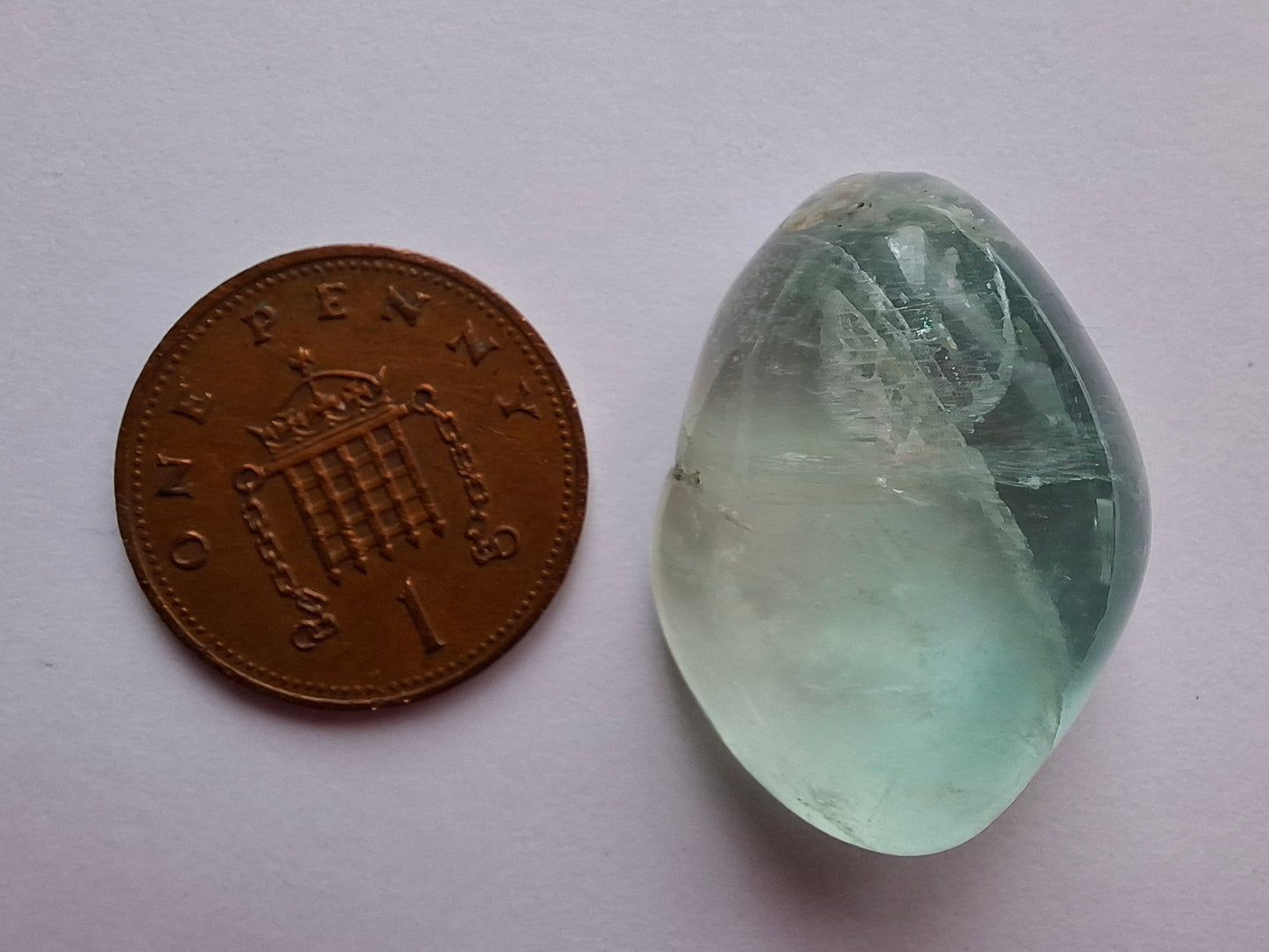 Fluorite, Tumble Stone, Crystal 🌈 (Ref: T47)