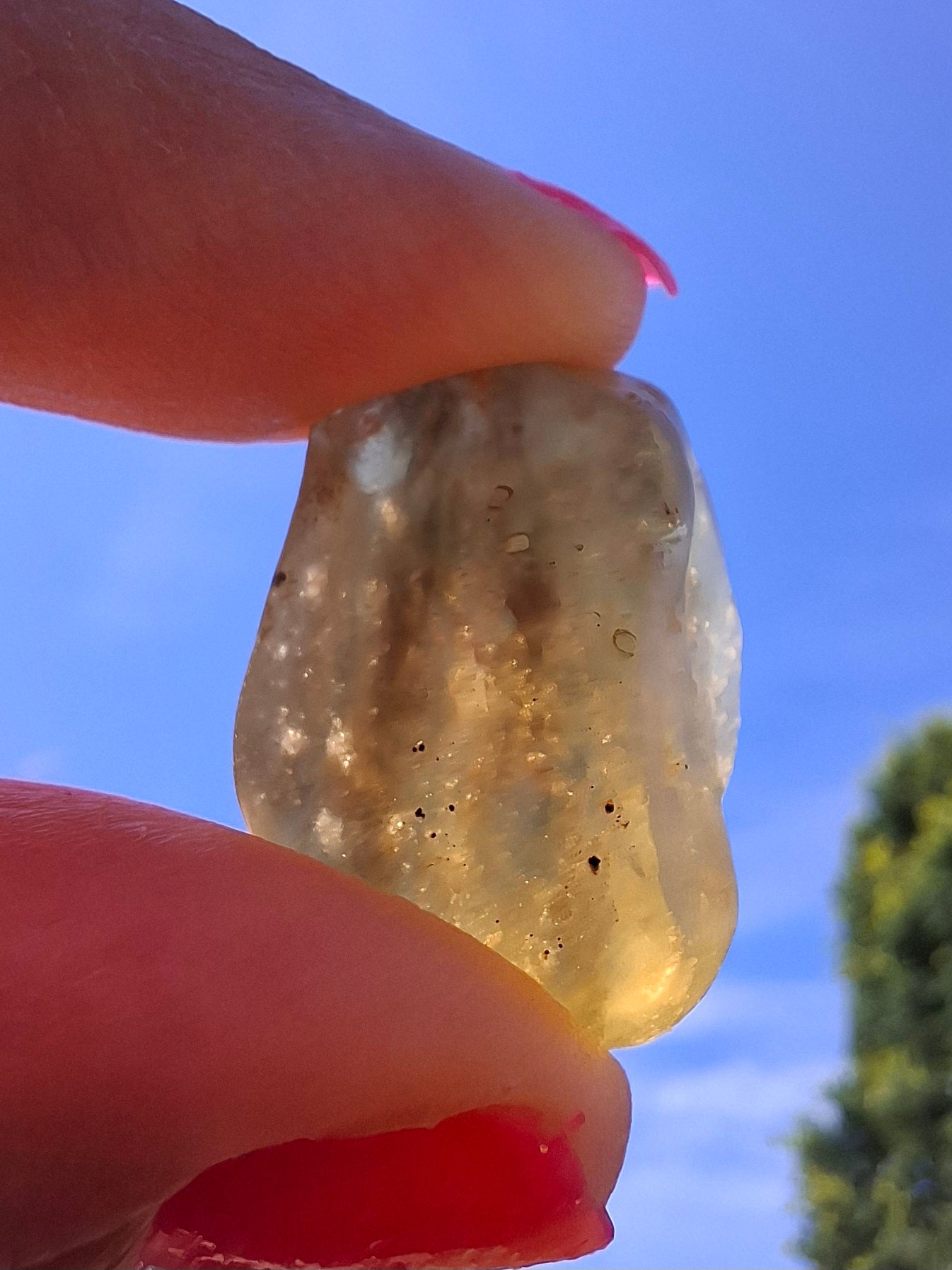 Libyan Desert Glass (darker) Piece, 6.82g, Tektite (Ref: L1365)