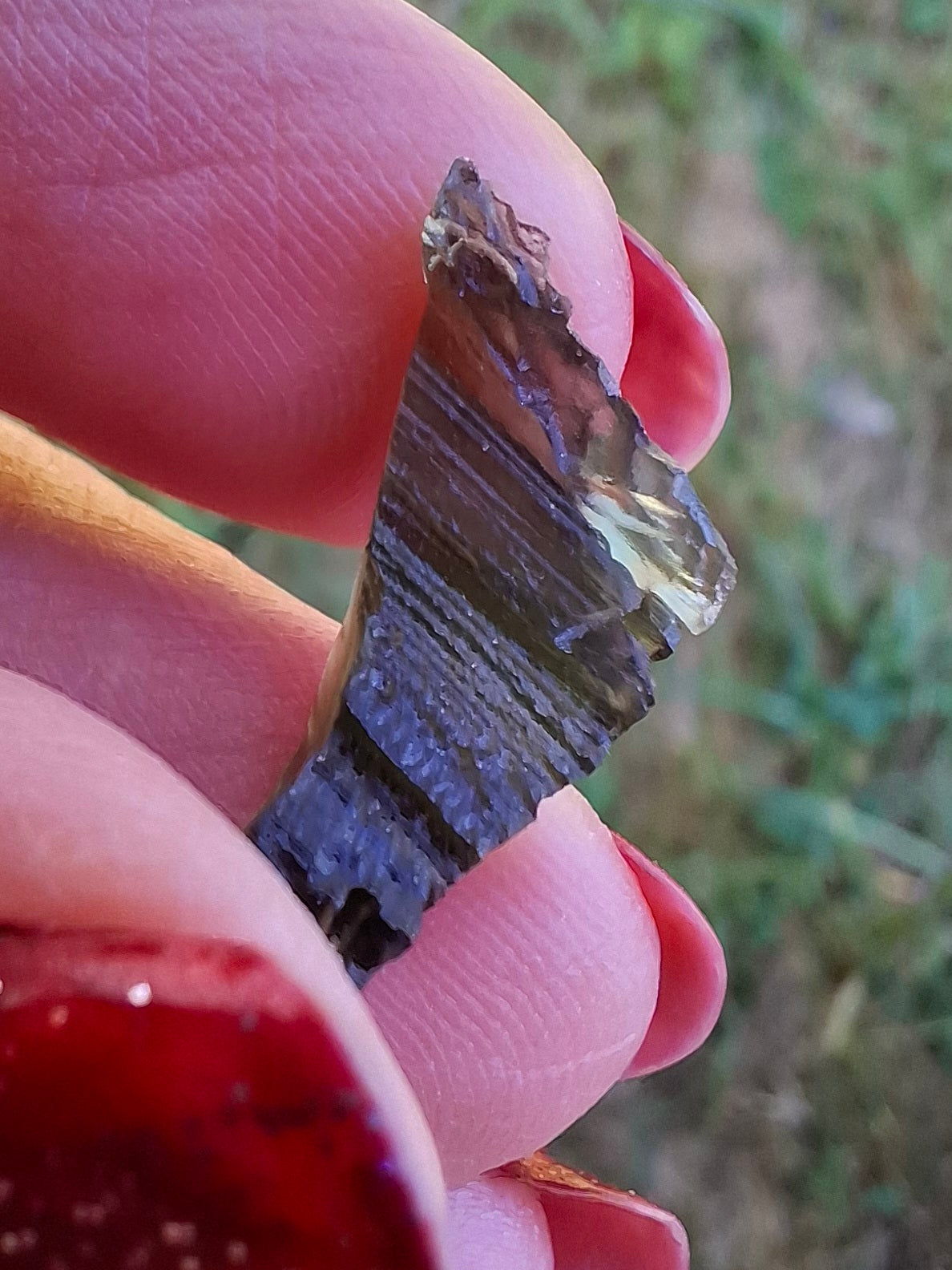Moldavite Piece, 1.25g, Tektite (Ref: 1470)