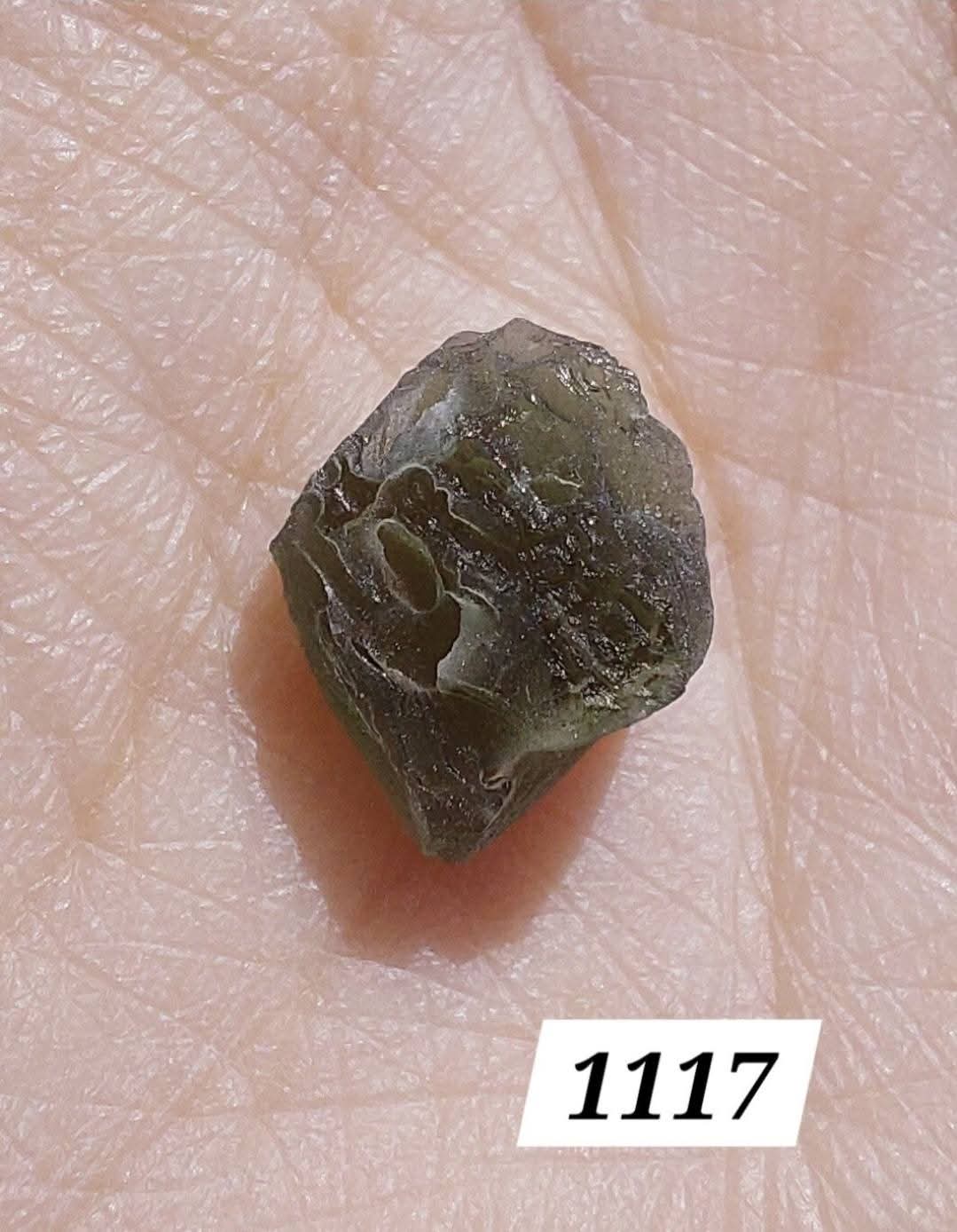 Moldavite Piece, 0.82g, Tektite (Ref: 1117)