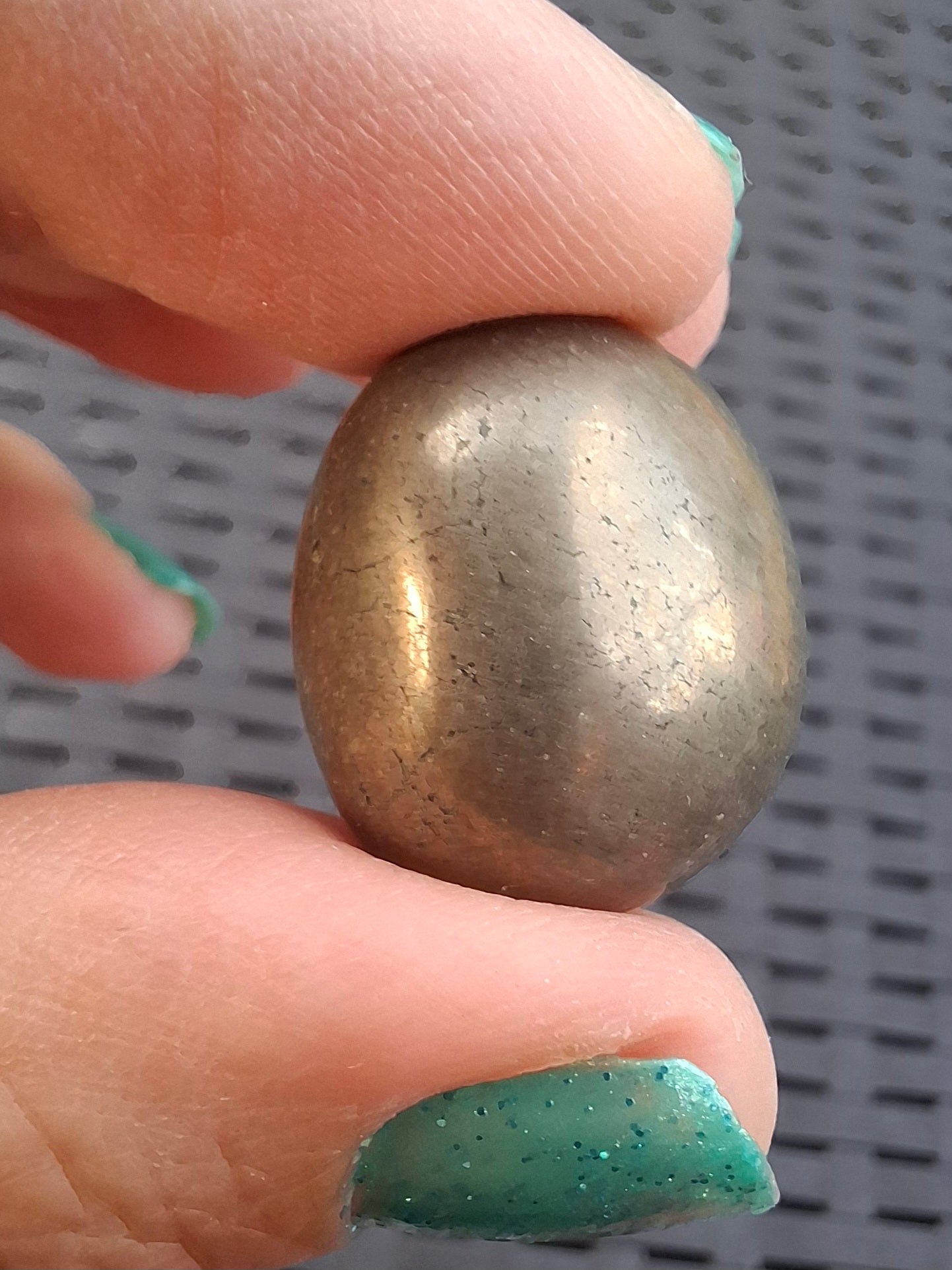 Apache Gold Tumble Stone, Crystal (Ref: T233)
